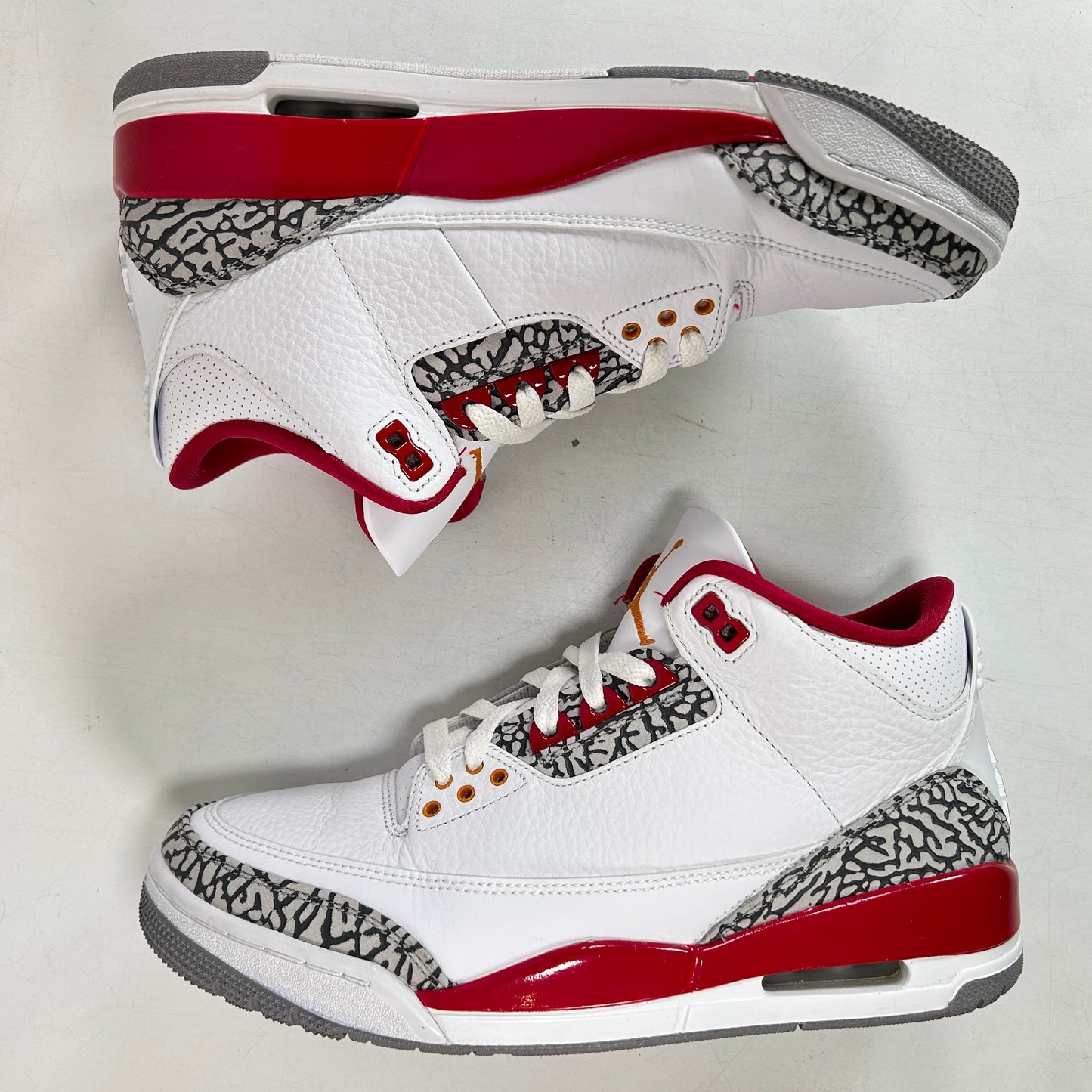 CT8532 126 Jordan 3 Retro Cardinal Red [USED] - 9 M (Used)