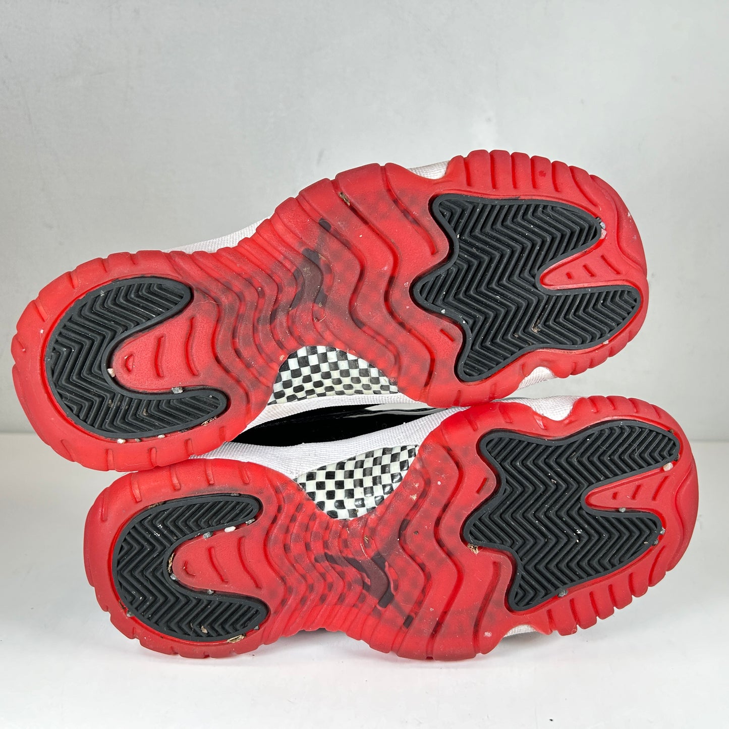 378038 061 Jordan 11 Retro Playoffs Bred (2019) (GS) [USED] - 4 Y (Used)