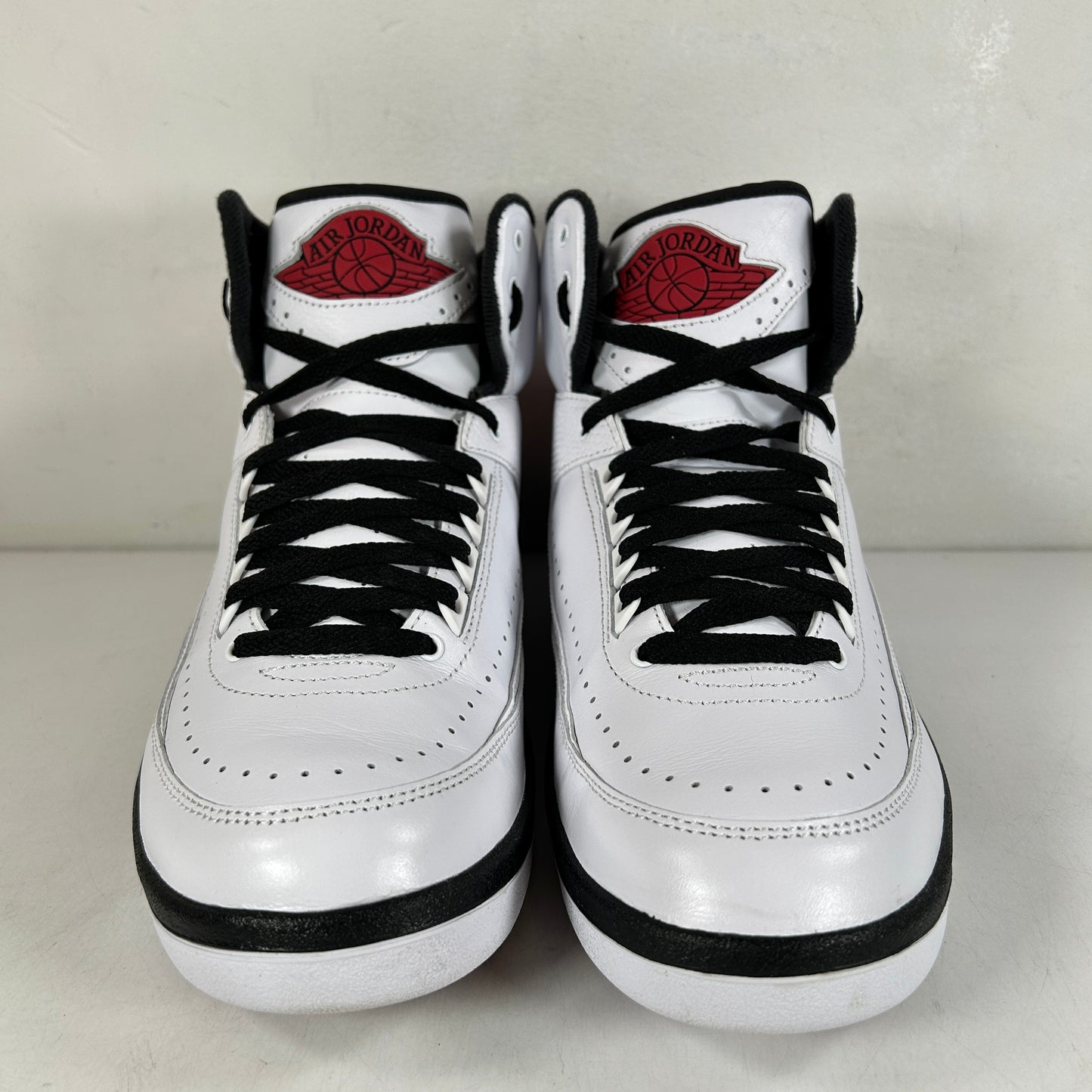 DX2454 106 Jordan 2 Retro OG Chicago (2022) [USED] - 10 M (VNDS)