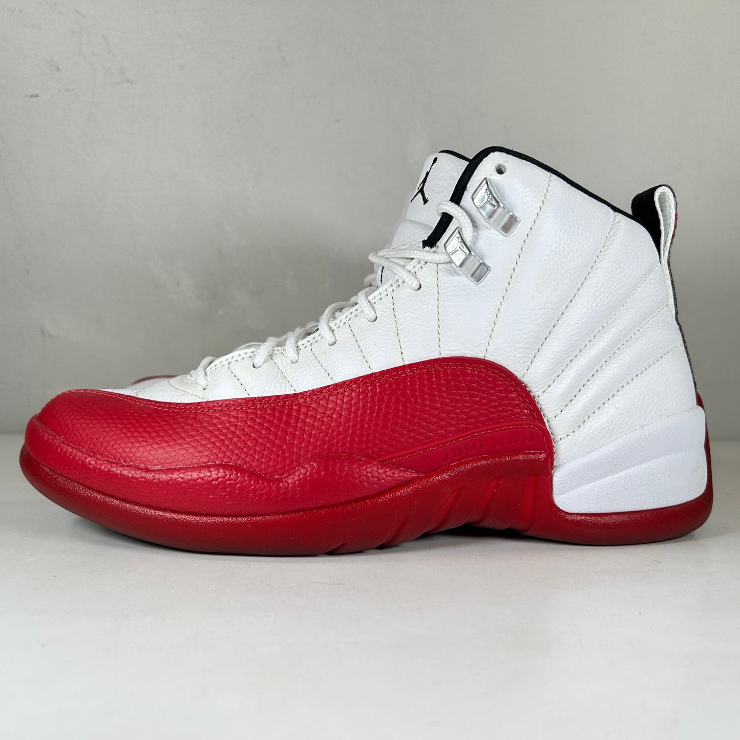 CT8013 116 Jordan 12 Retro Cherry (2023) [USED] - 9 M (Used)