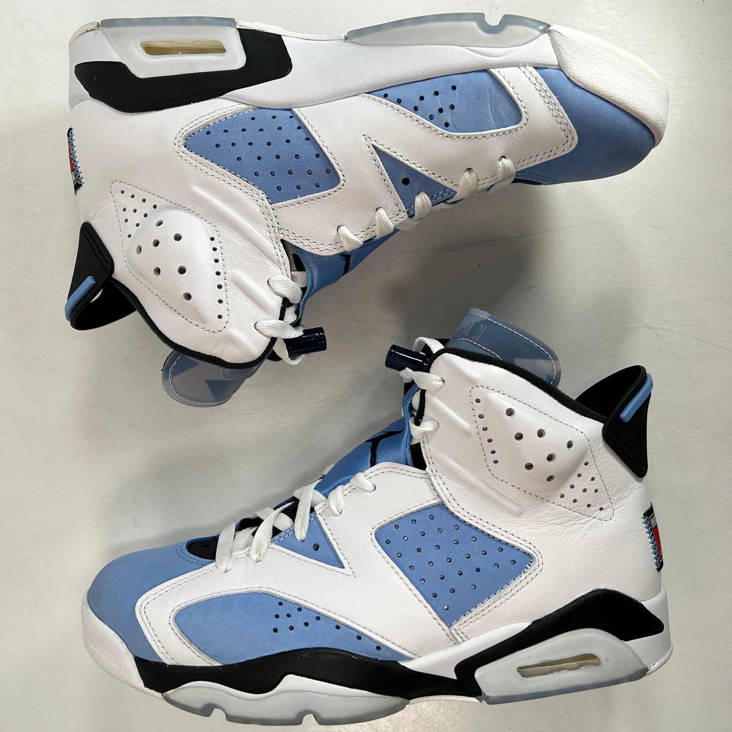 CT8529 410 Jordan 6 Retro UNC White [USED] - 9.5 M (Used)