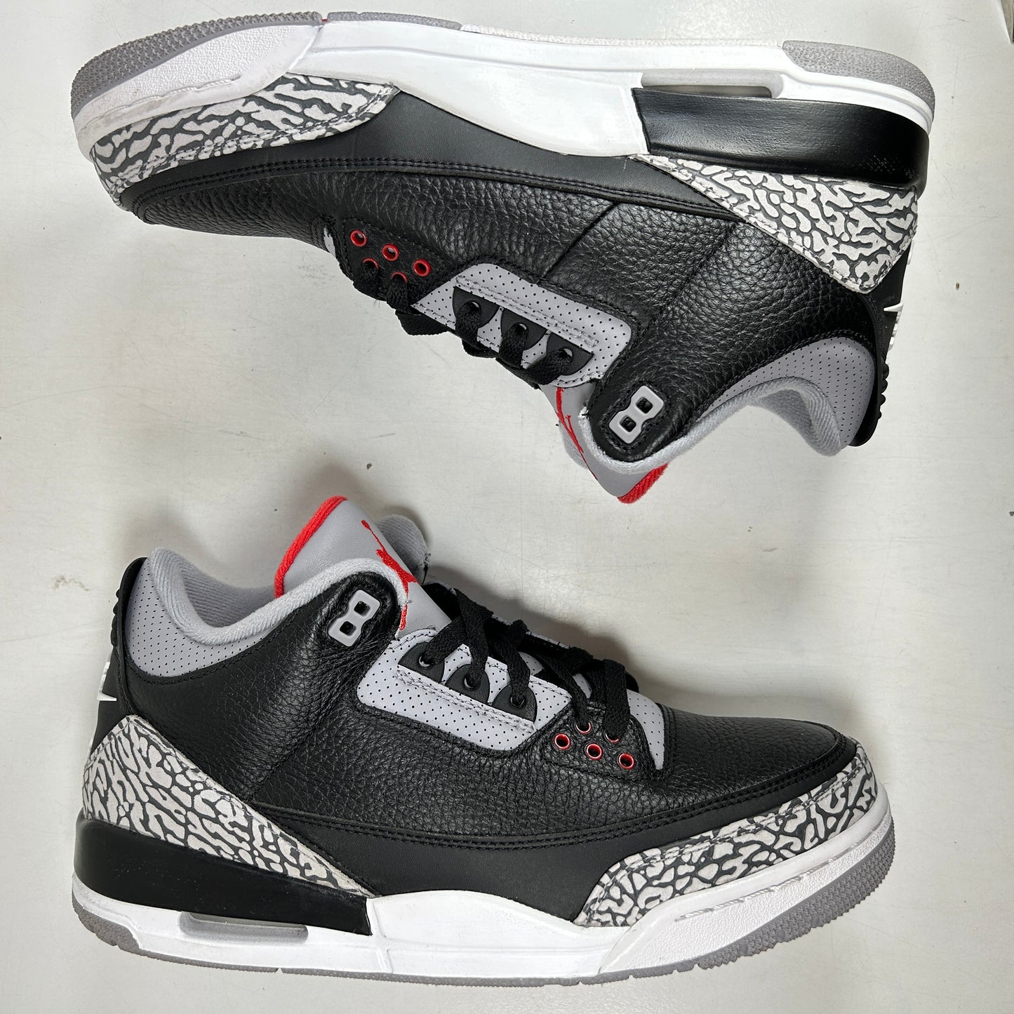 854262 001 Jordan 3 Retro Black Cement (2018) [USED] - 10.5 M (Used)