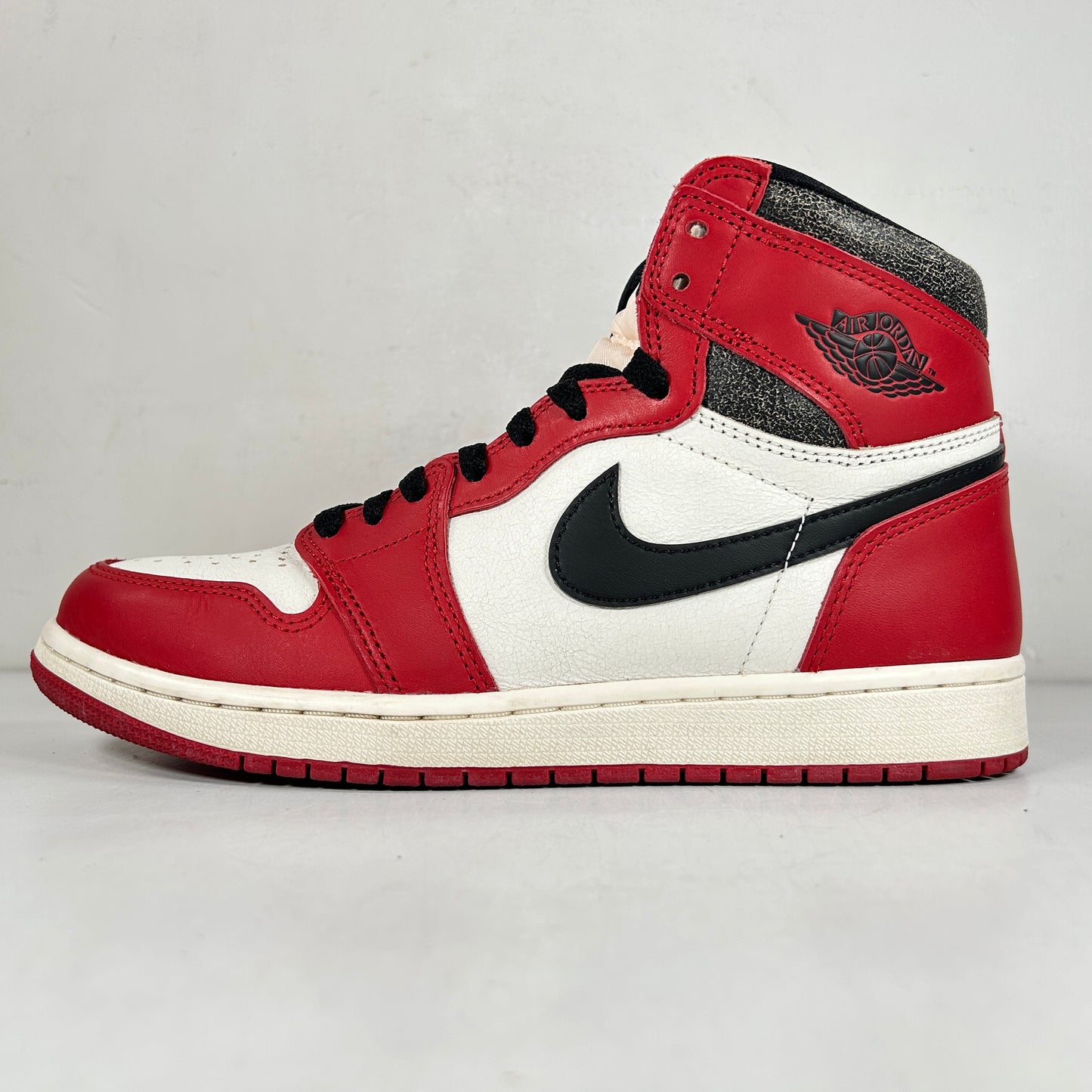 DZ5485 612 Jordan 1 Retro High OG Chicago Lost And Found [USED] - 8.5 M (Used2)