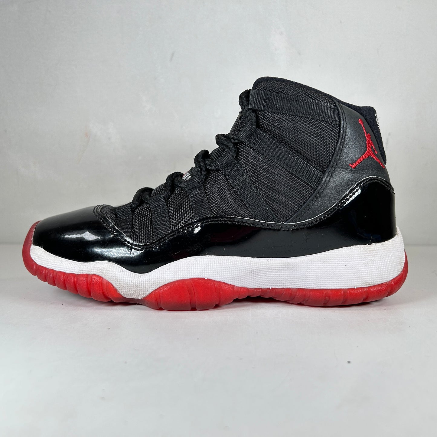 378038 061 Jordan 11 Retro Playoffs Bred (2019) (GS) [USED] - 4 Y (Used)