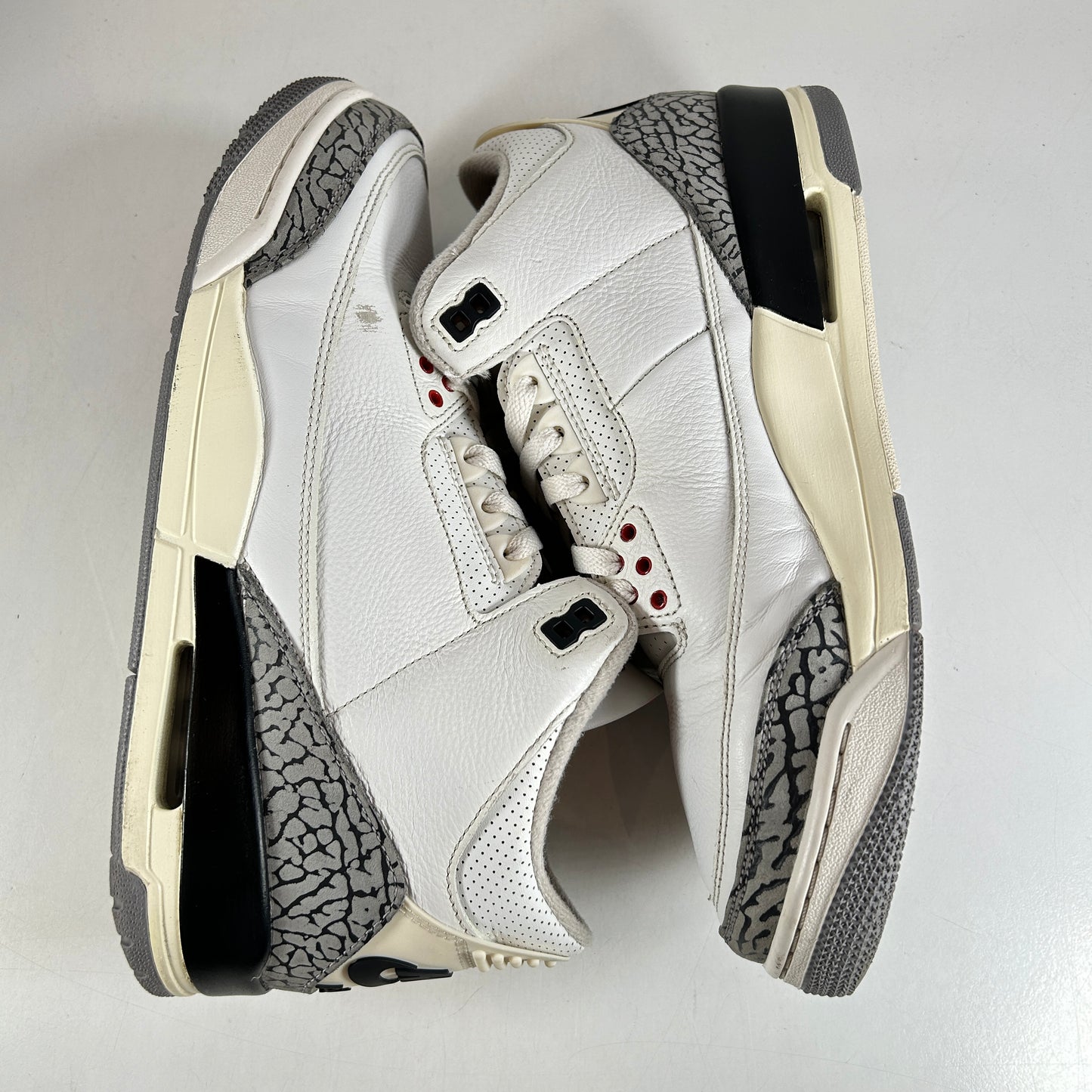 DN3707 100 Jordan 3 Retro White Cement Reimagined [USED] - 11 M (Used3)