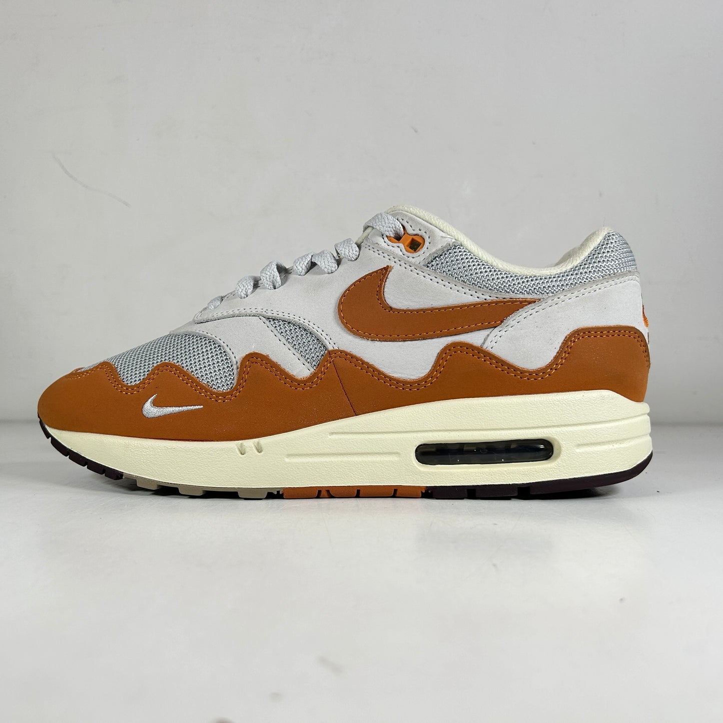 DH1348 001 Nike Air Max 1 Patta Waves Monarch [USED] - 9.5 M (Used)