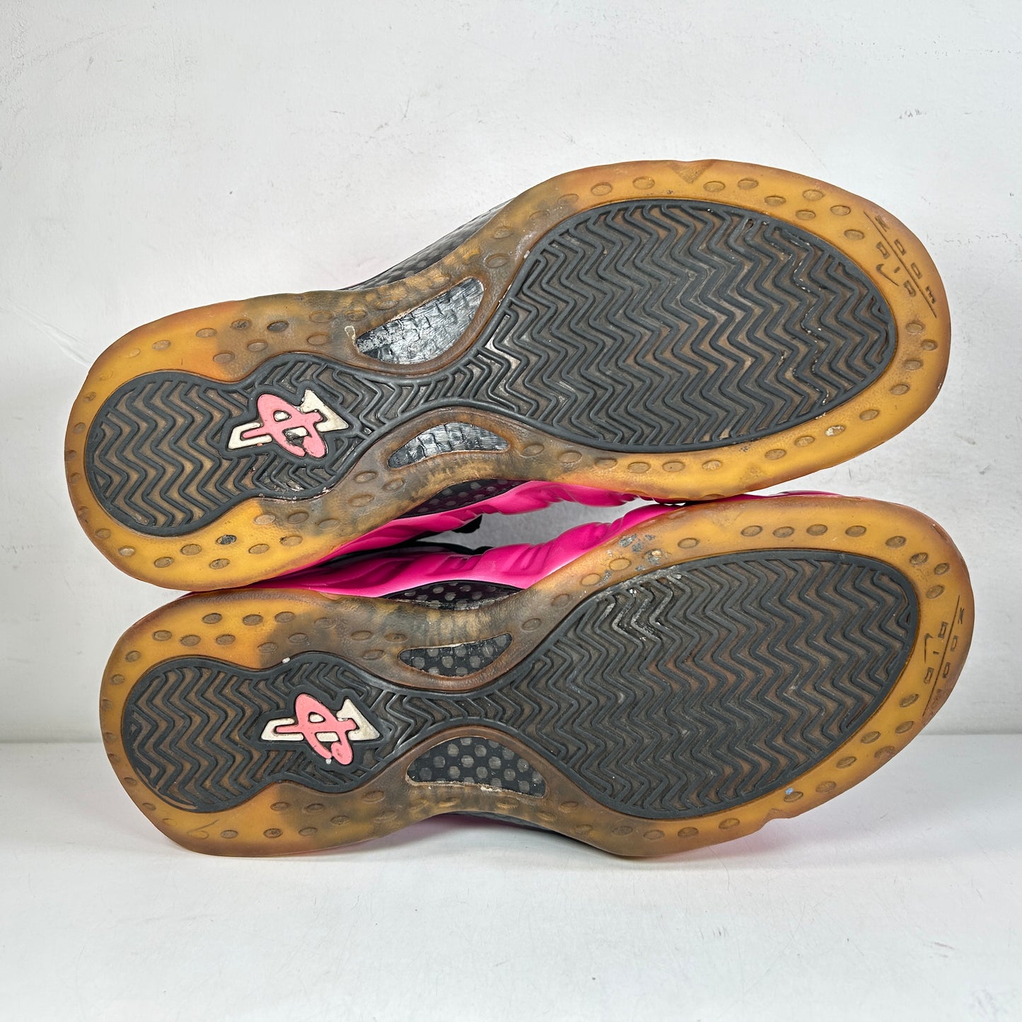 314996 600 Nike Air Foamposite One Pearlized Pink [USED] - 10.5 M (Used) (No Box)