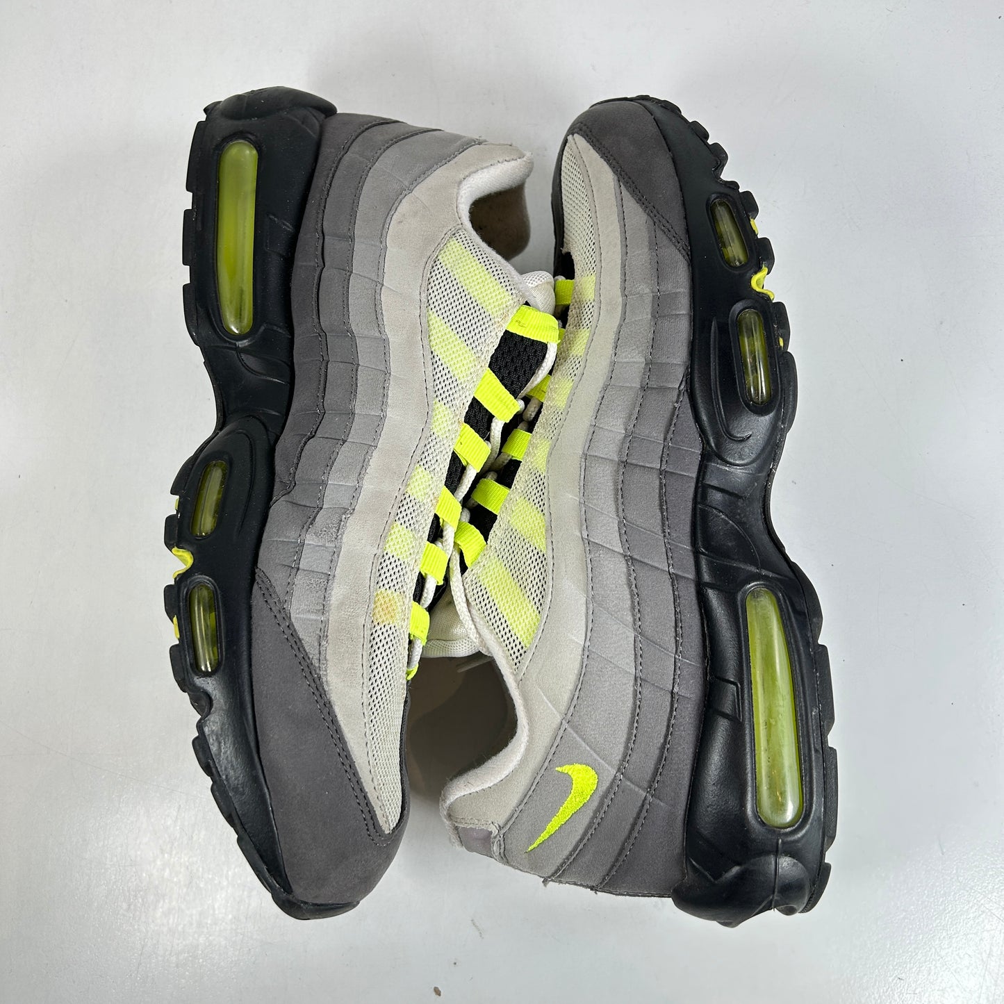 554970 071 Nike Air Max 95 OG Neon (2015) [USED] - 13 M (Used) (Replace Box)