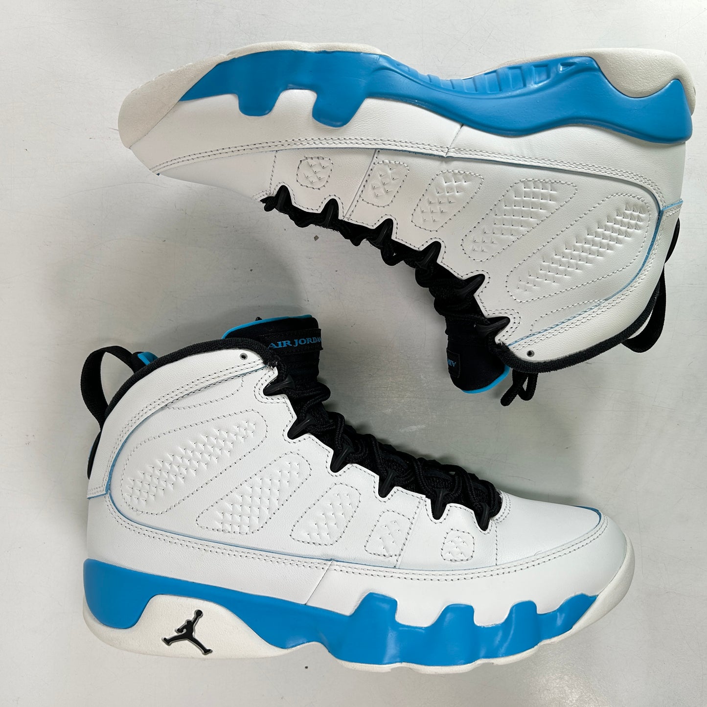 FQ8992 101 Jordan 9 Retro Powder Blue (2024) [USED] - 9 M (Used3)