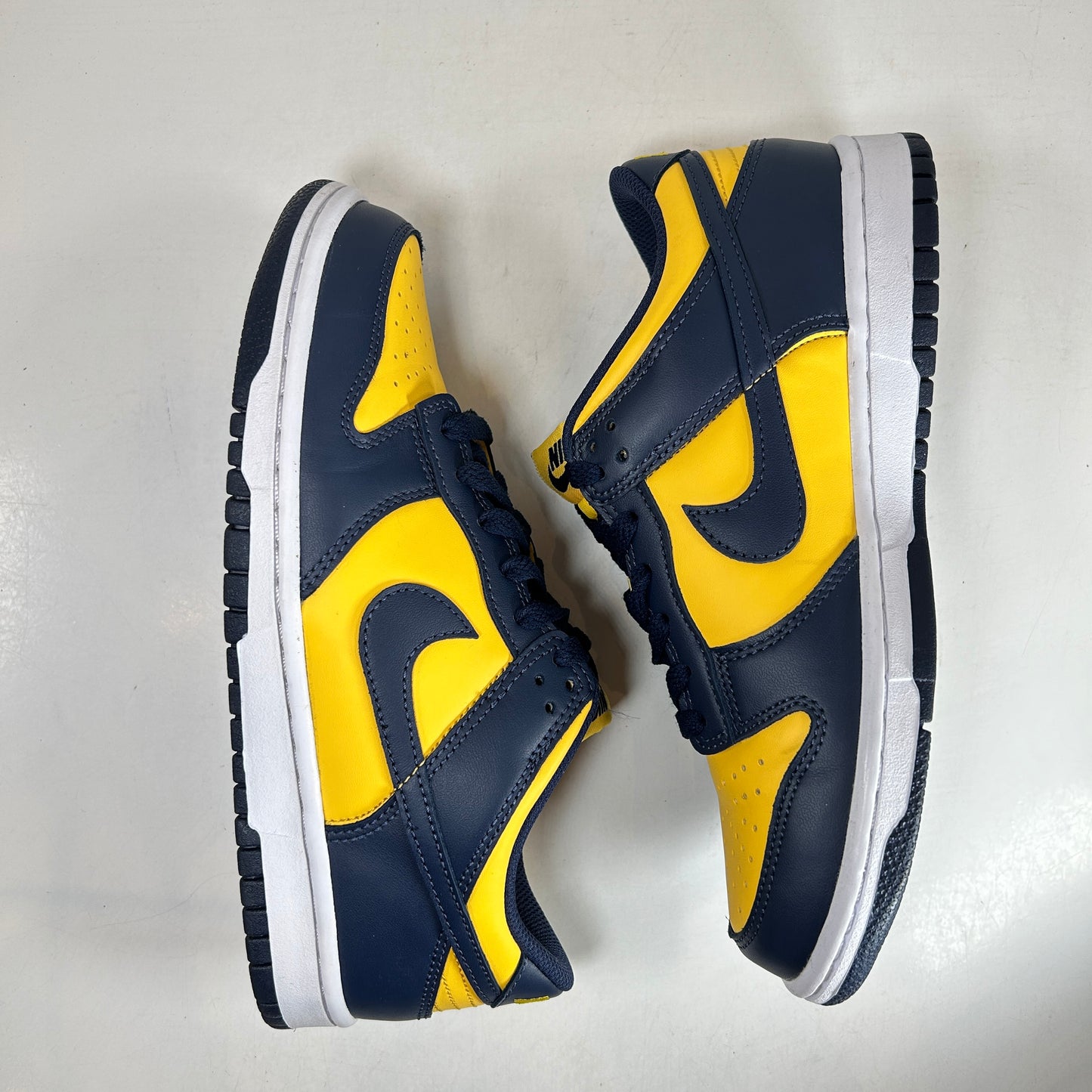 CW1590 700 Nike Dunk Low Michigan (2021) (GS) - 6.5 Y (Used)