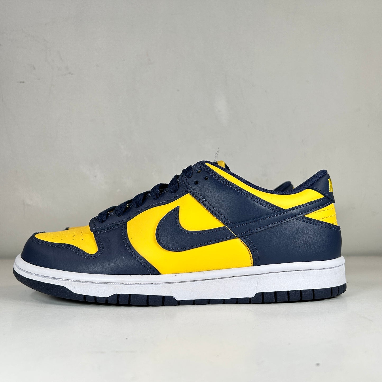 CW1590 700 Nike Dunk Low Michigan (2021) (GS) - 6.5 Y (Used)