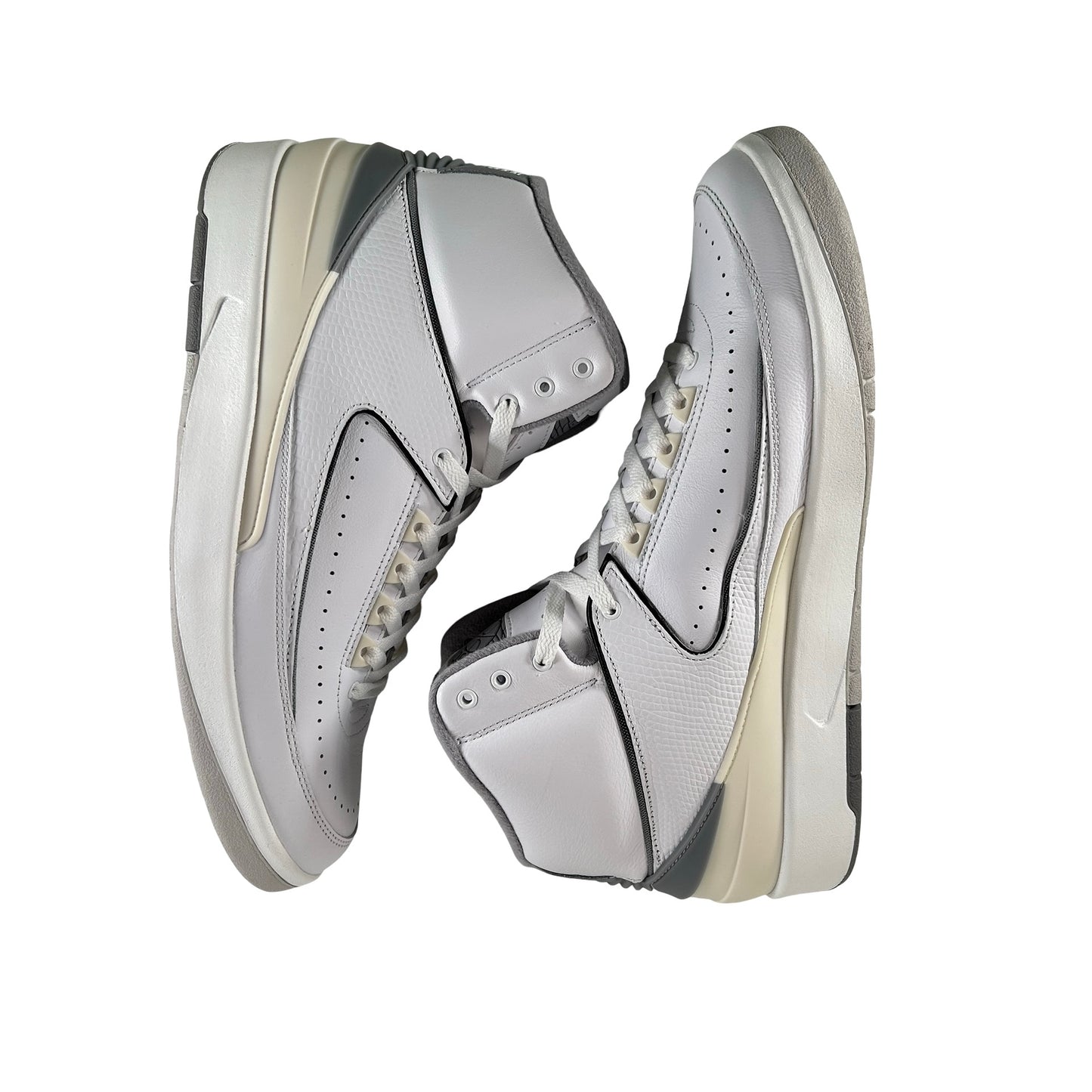 DR8884 100 Jordan 2 Retro Cement Grey [USED] - 12 M (Used2)