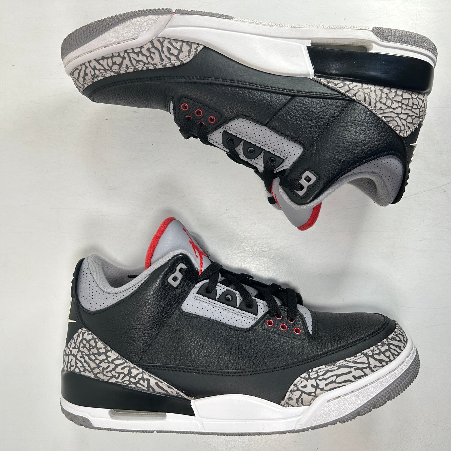 854262 001 Jordan 3 Retro Black Cement (2018) [USED] - 10.5 M (VNDS)