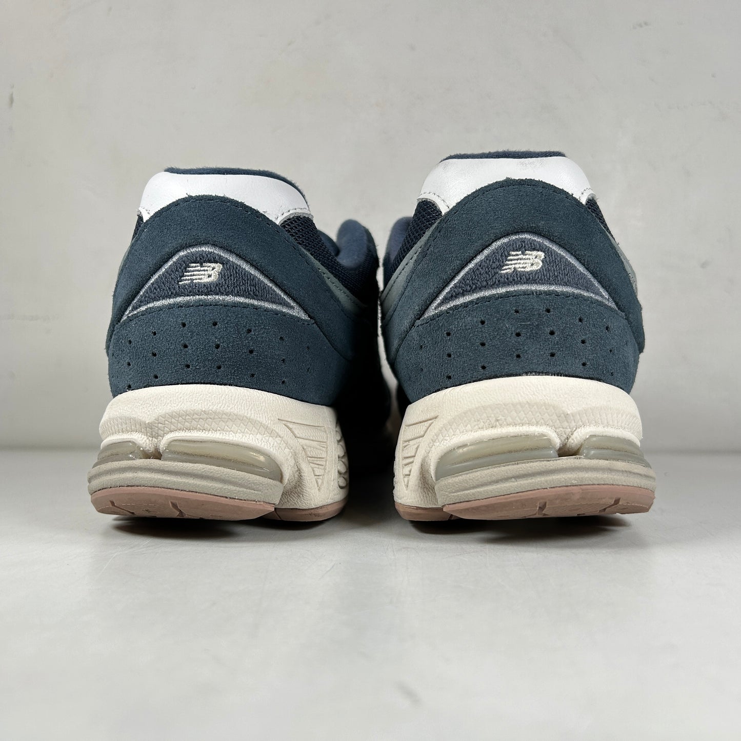 M2002RHC New Balance 2002R Deep Ocean Grey Slate [USED] - 9 M (Used) (No Box)
