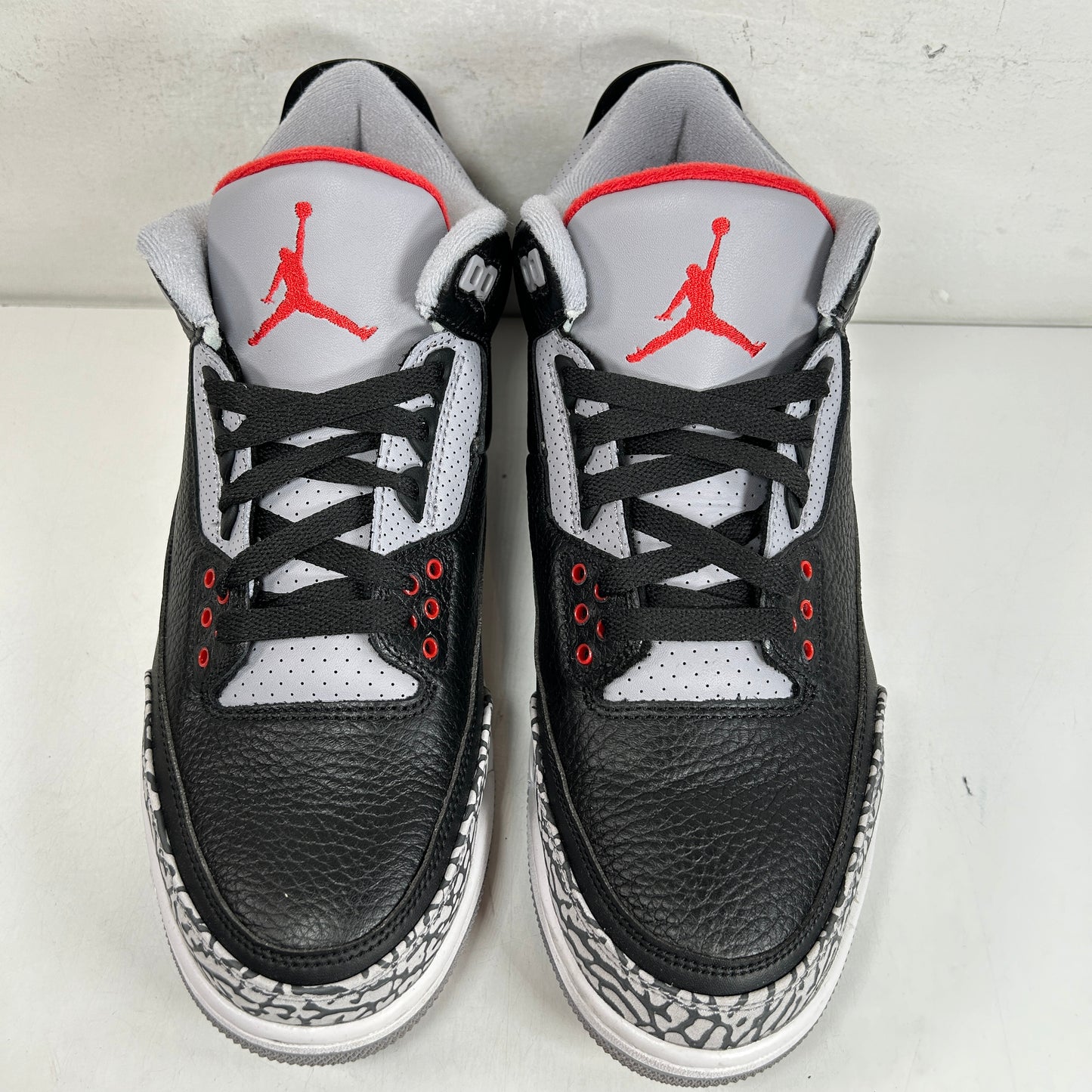 854262 001 Jordan 3 Retro Black Cement (2018) [USED] - 10.5 M (Used)