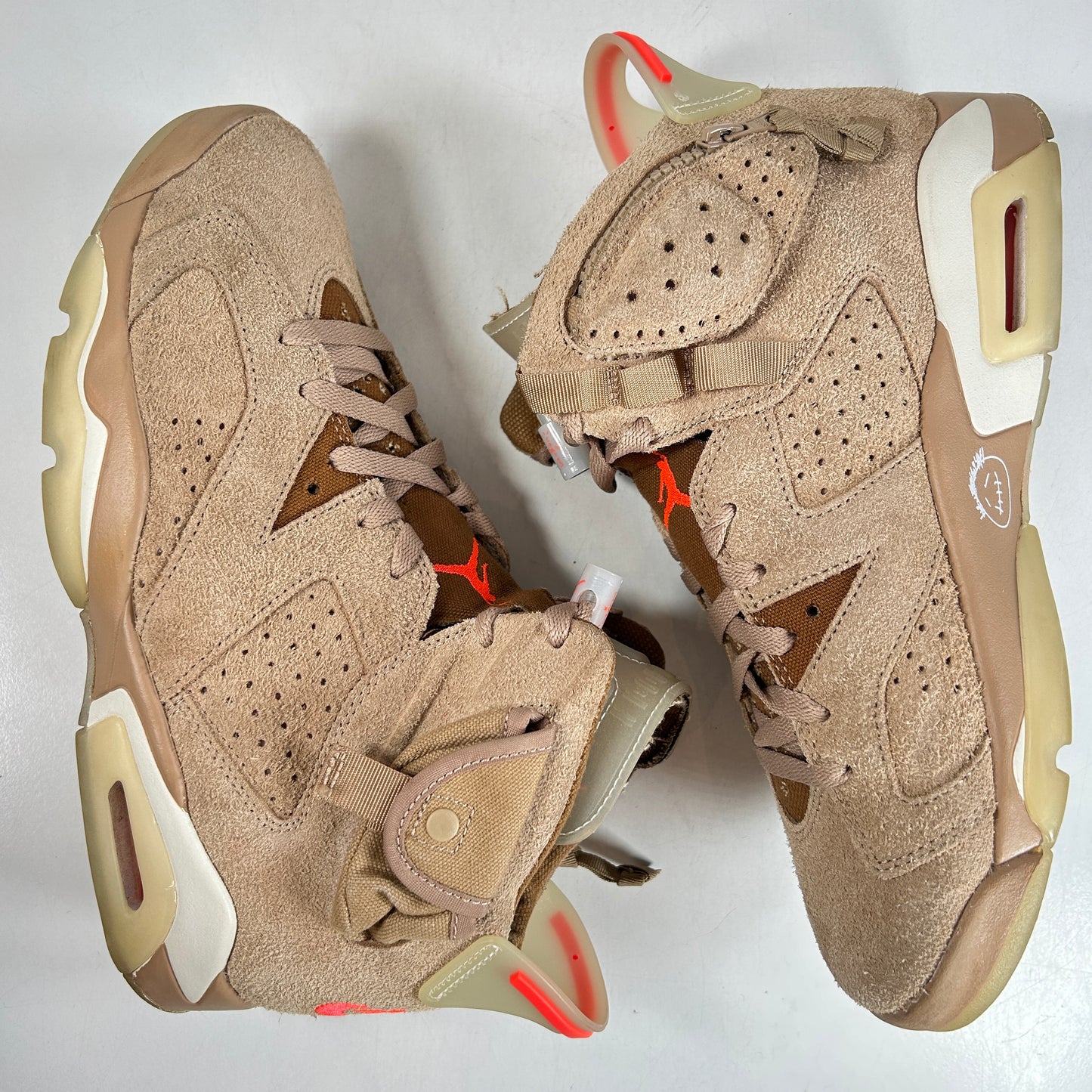 DH0690 200 Jordan 6 Retro Travis Scott British Khaki [USED] - 8.5 M (Used) (No Box)