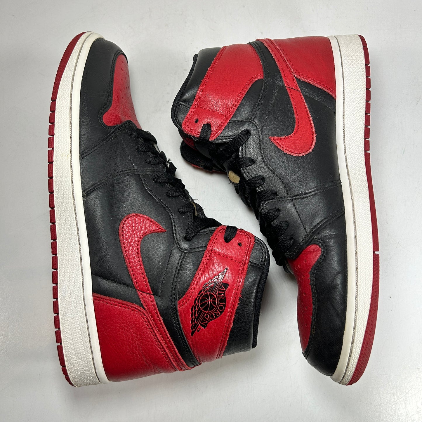 555088 001 Jordan 1 Retro High Bred Banned (2016) [USED] - 9.5 M (Used)