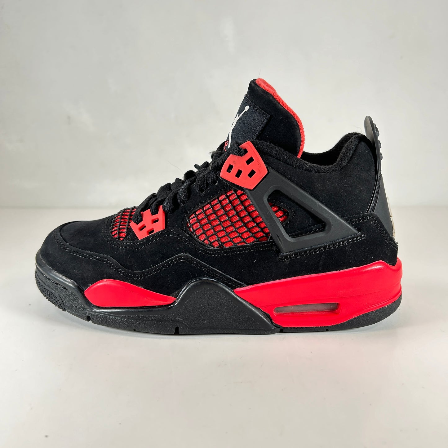 408452 016 Jordan 4 Retro Red Thunder (GS) [USED] - 4 Y (Used) (No Box)