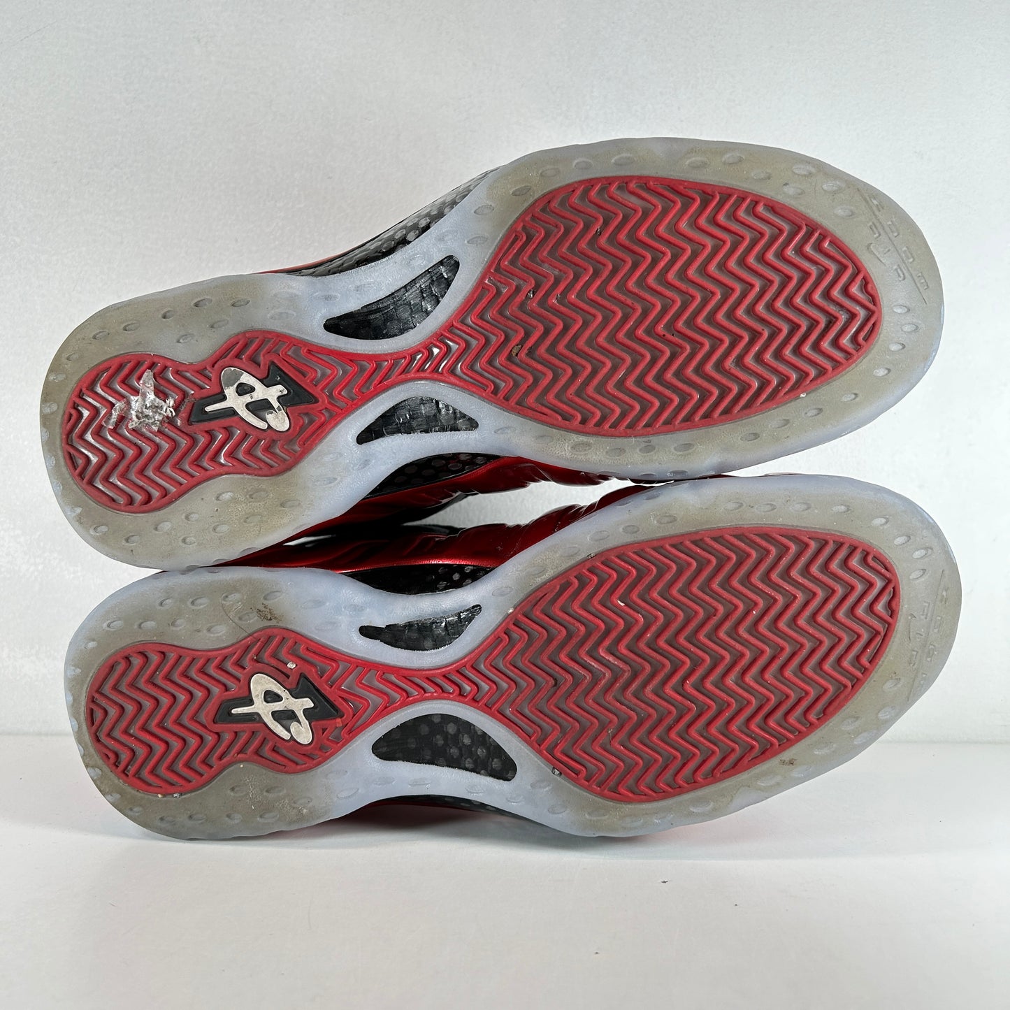 DZ2545 600 Nike Air Foamposite One Metallic Red (2023) [USED] - 10.5 M (Used) (No Box)