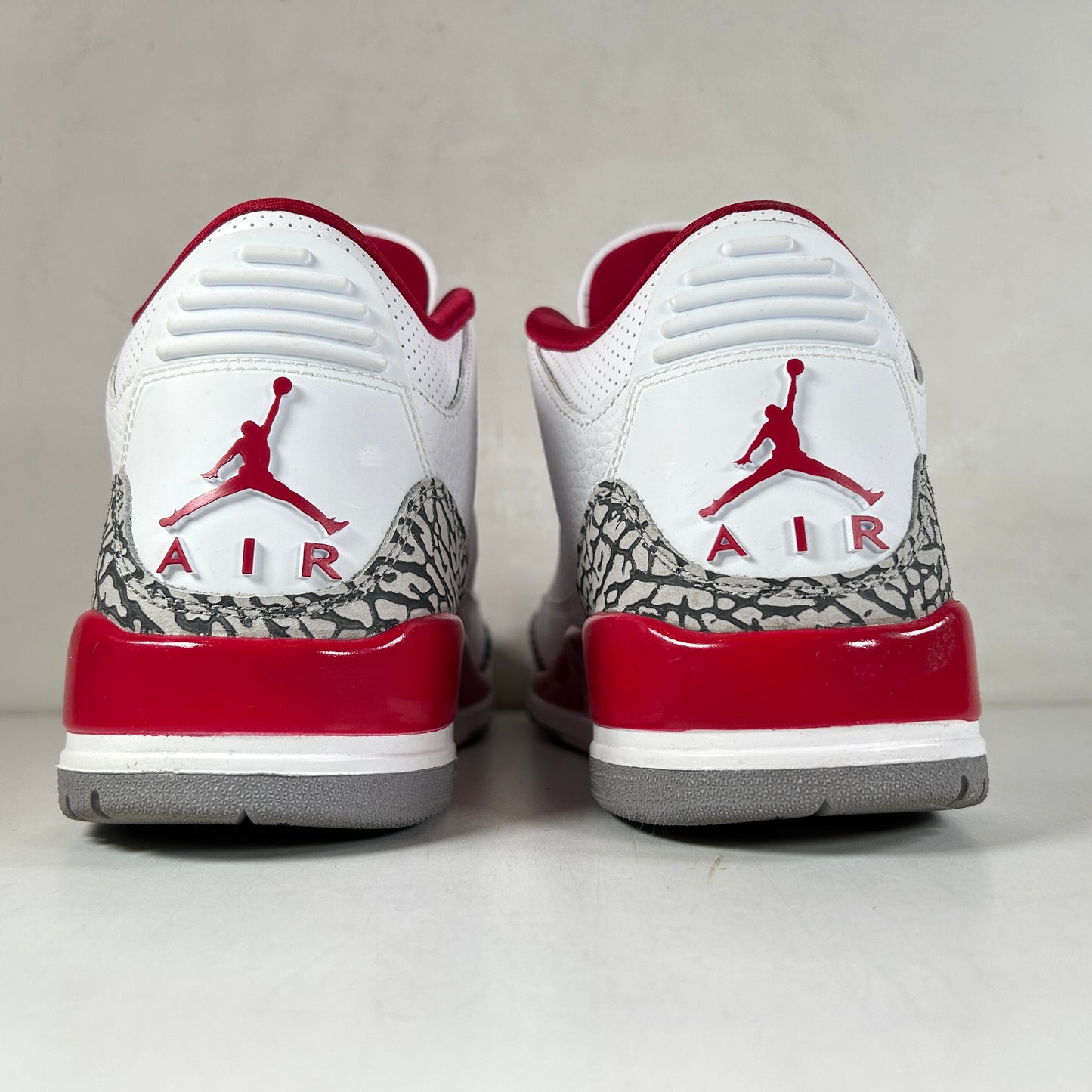 CT8532 126 Jordan 3 Retro Cardinal Red [USED] - 9 M (Used)