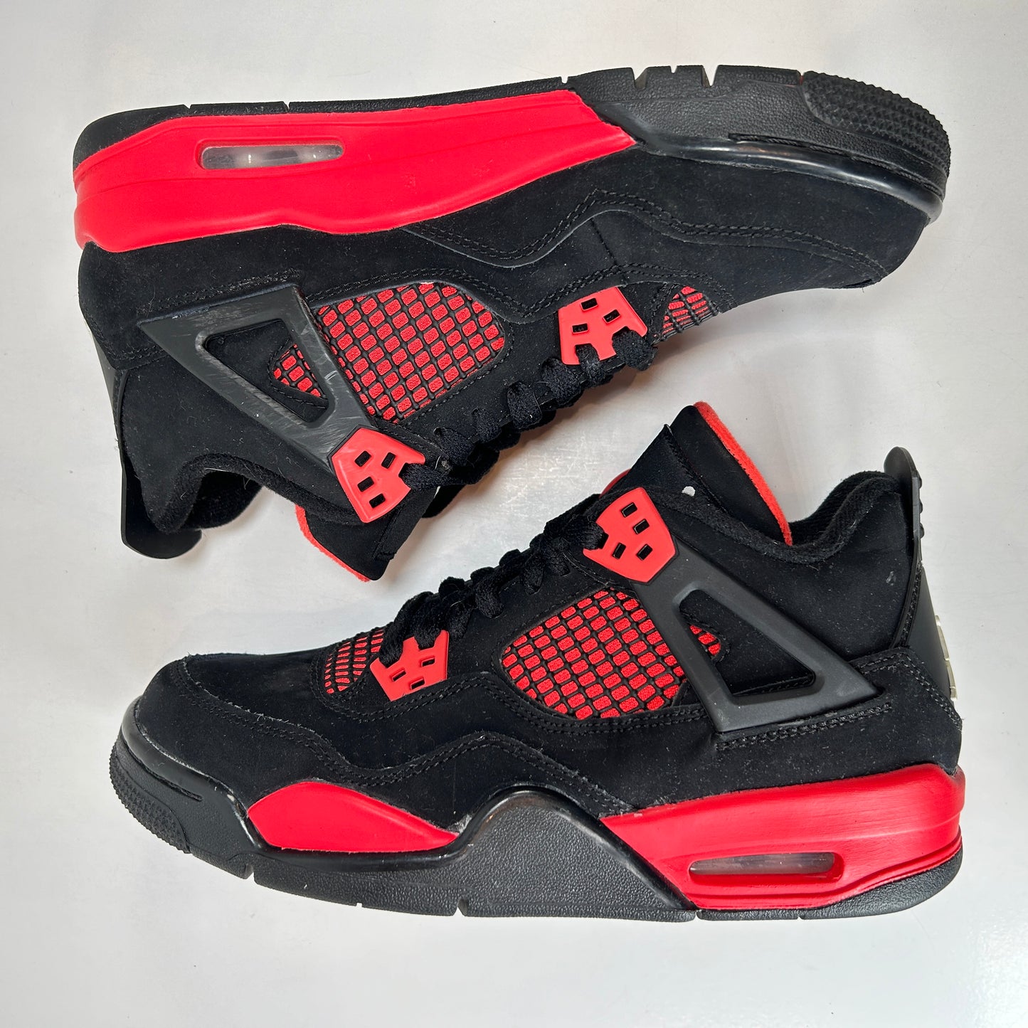 408452 016 Jordan 4 Retro Red Thunder (GS) [USED] - 6 Y (Used)
