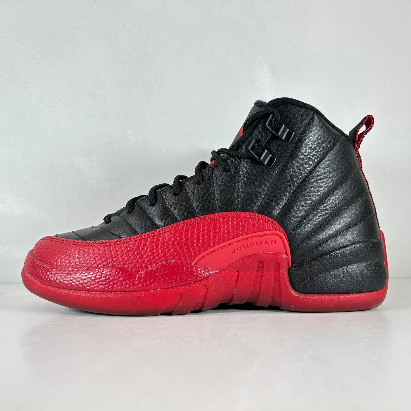 153265 002 Jordan 12 Retro Juego de gripe (2016) (GS)