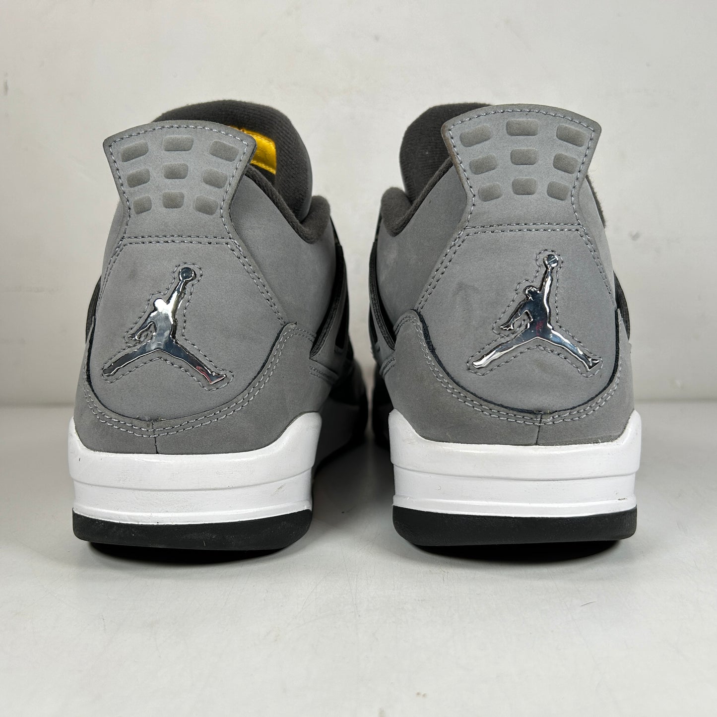 308497 007 Jordan 4 Retro Cool Grey (2019) [USED] - 11 M (Used)