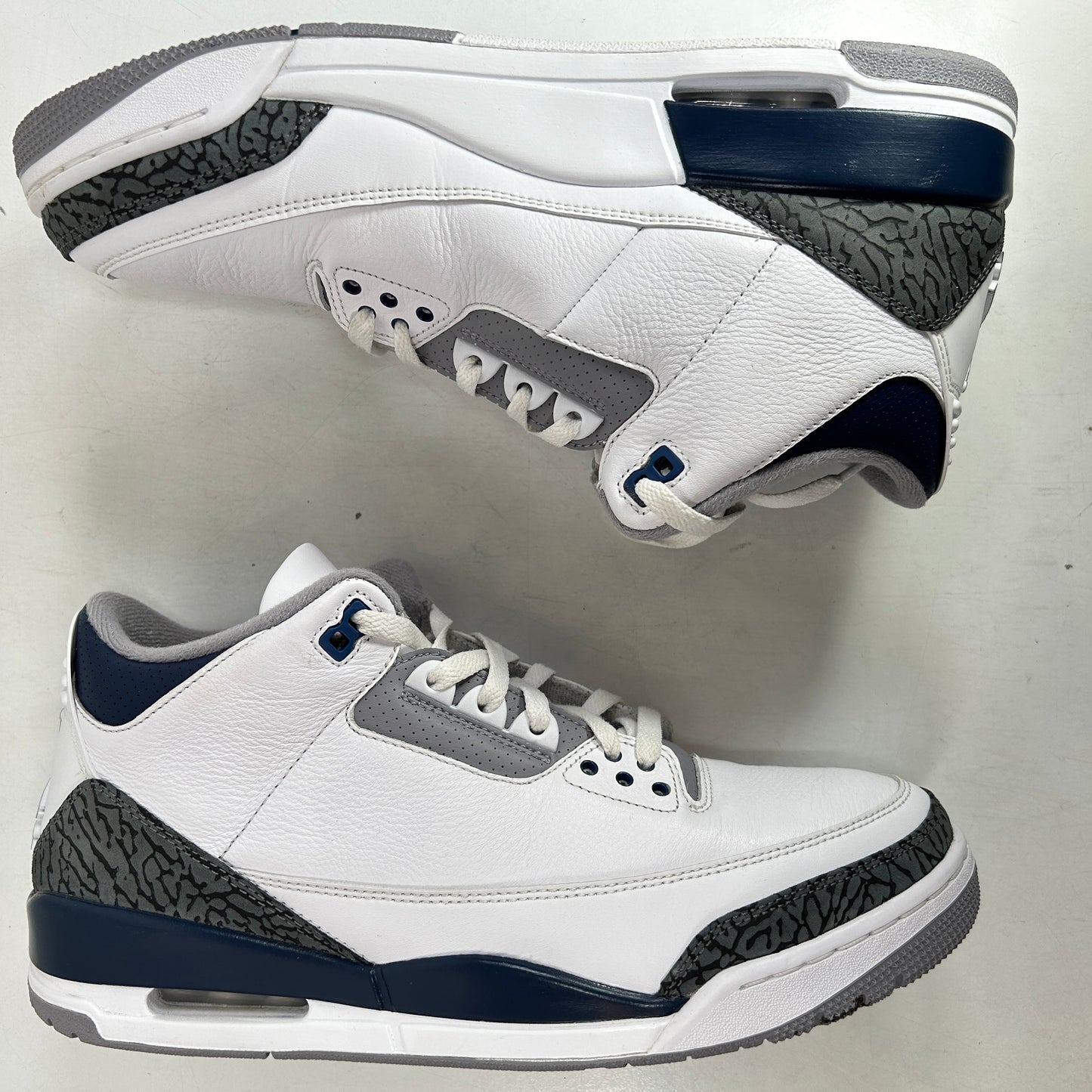 CT8532 140 Jordan 3 Retro Azul marino medianoche