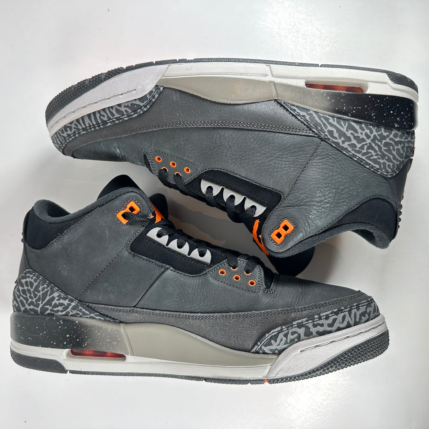 CT8532 080 Jordan 3 Retro Fear Pack (2023) [USED] - 13 M (Used)