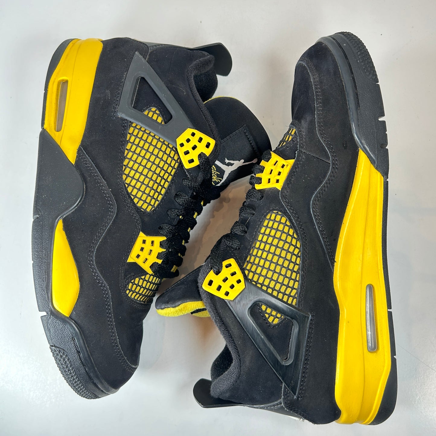 DH6927 017 Jordan 4 Retro Thunder [USED] - 9 M (Used2)