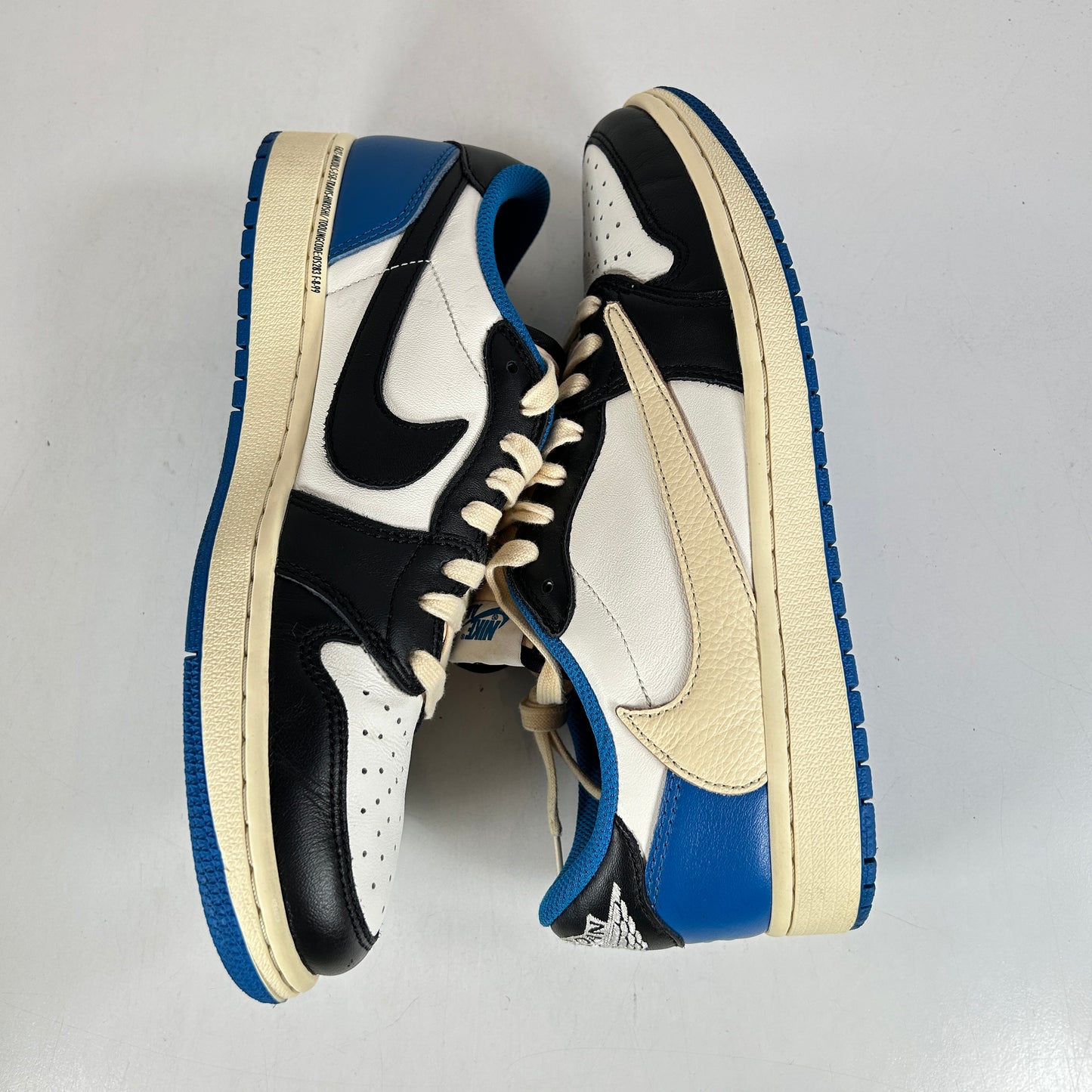 DM7866 140 Jordan 1 Retro Low OG SP Fragment x Travis Scott [USED] - 9 M (Used)