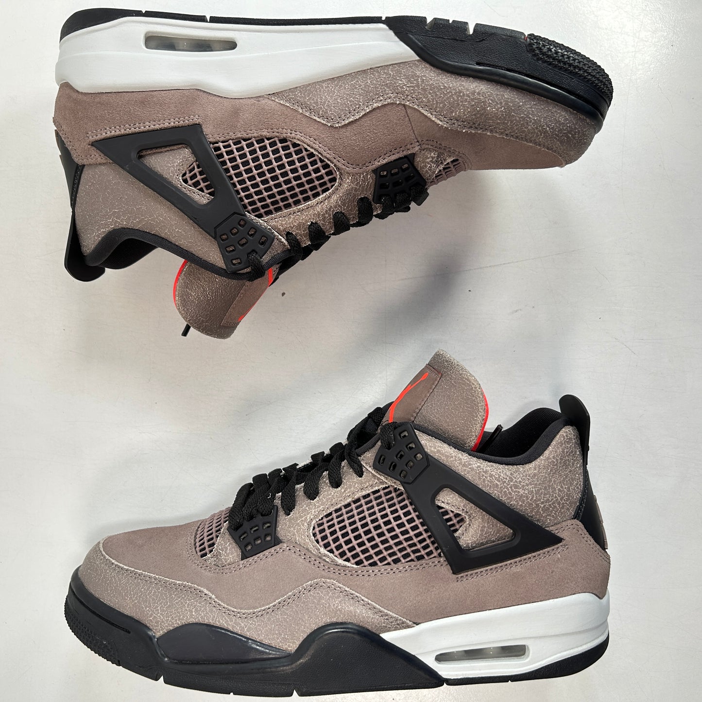 DB0732 200 Jordan 4 Taupe Haze [USED] - 10.5 M (Used)