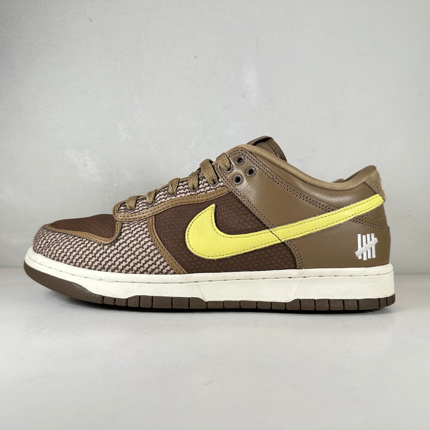 DH3061 200 Nike Dunk Low SP UNDEFEATED Canteen Dunk [USED] - 10 M (Used)
