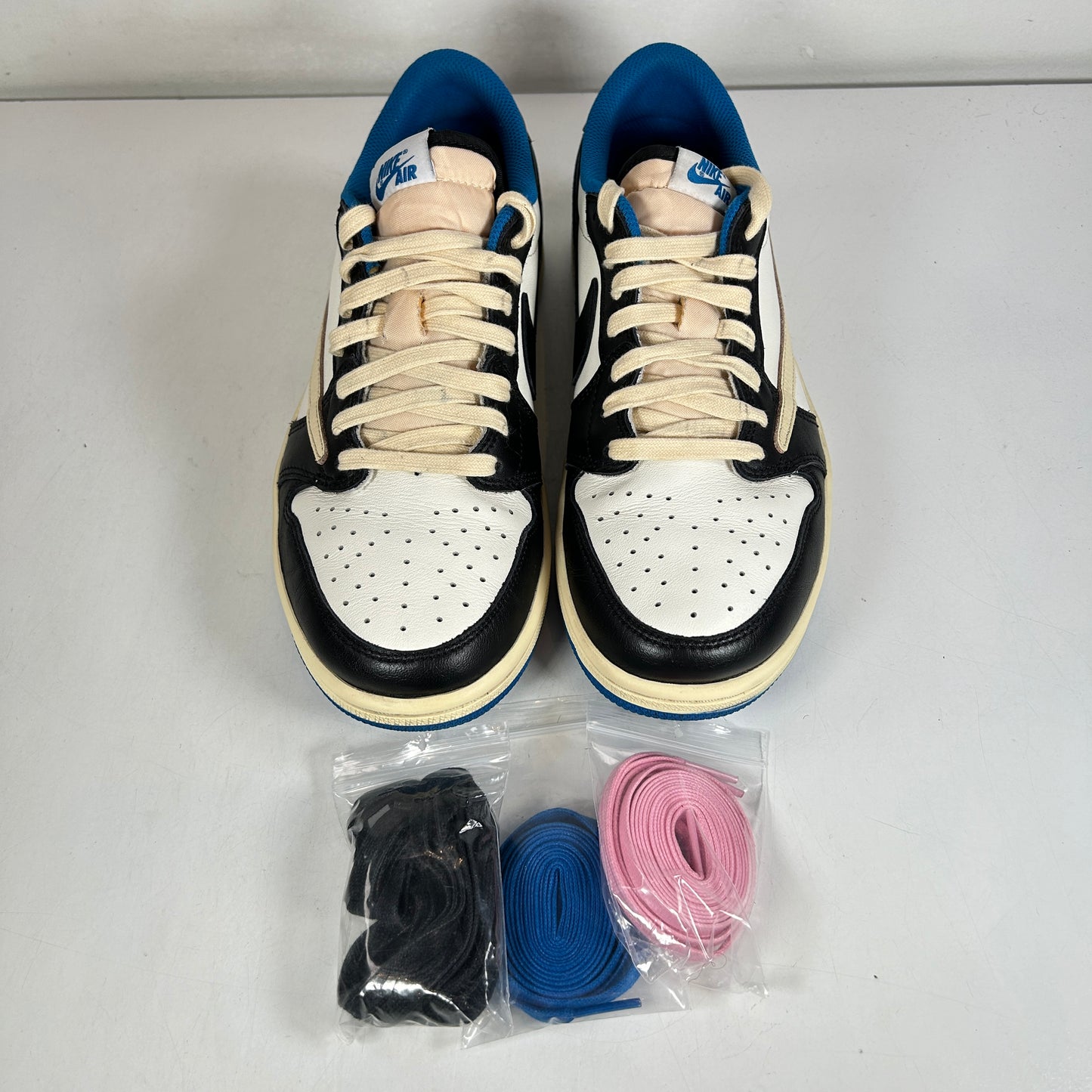 DM7866 140 Jordan 1 Retro Low OG SP Fragment x Travis Scott [USED] - 9 M (Used)