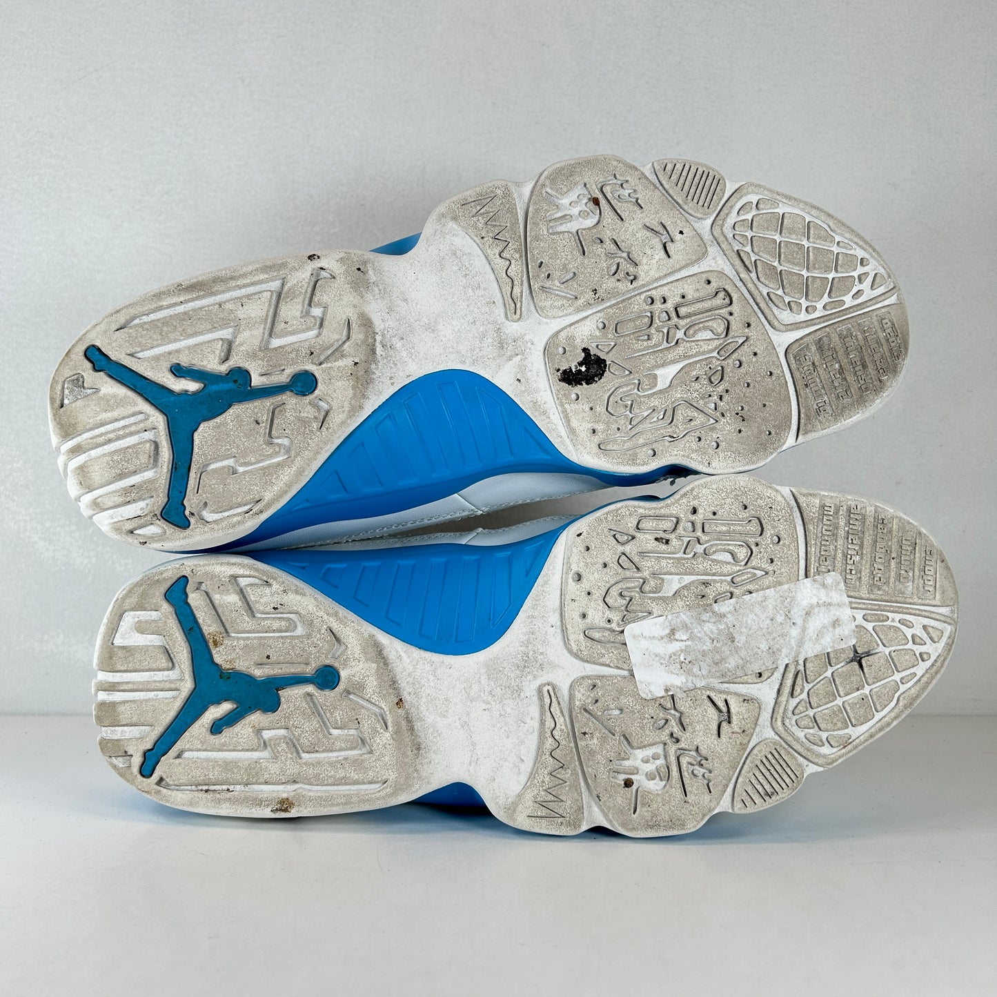 FQ8992 101 Jordan 9 Retro Powder Blue (2024) [USED] - 11.5 M (Used3)