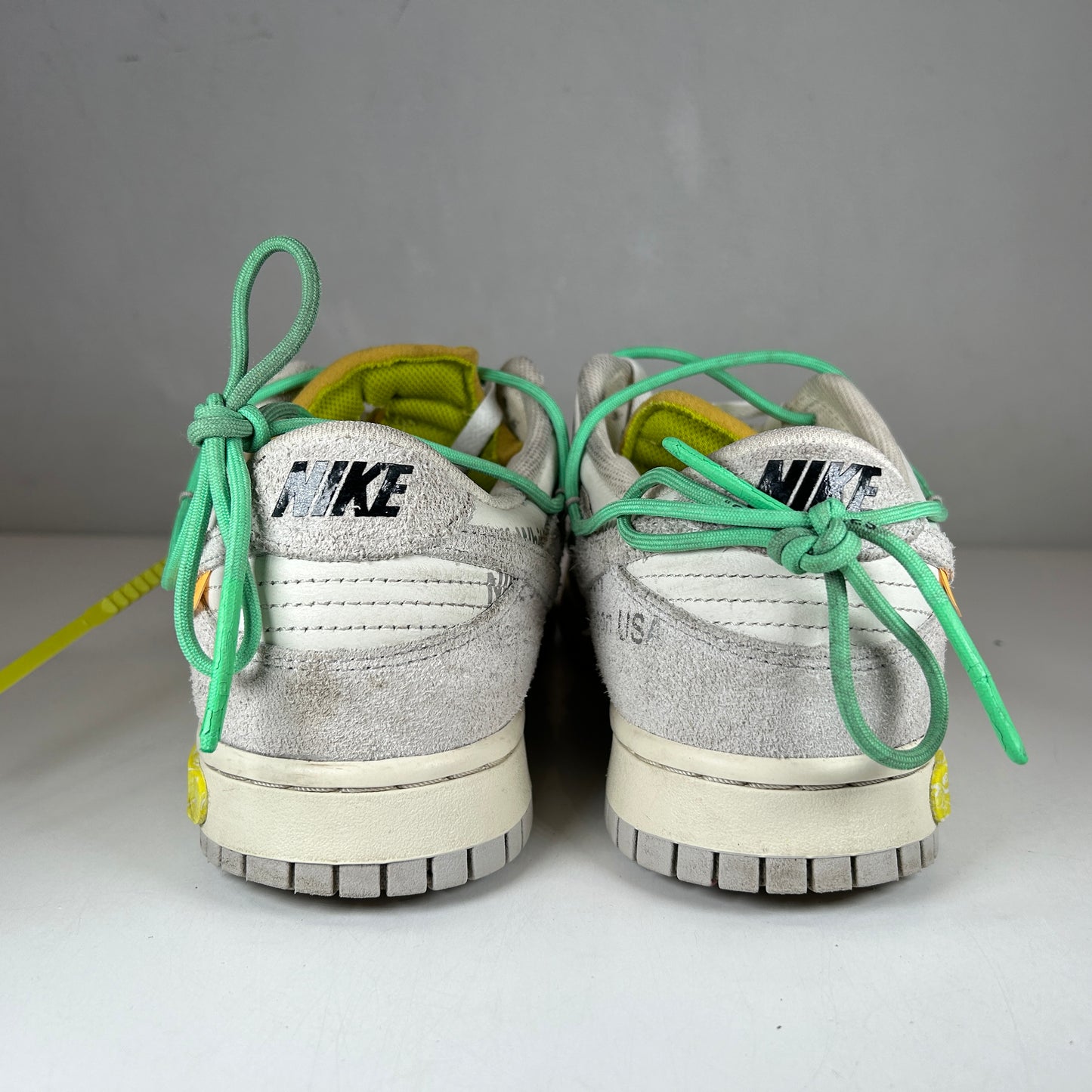 DJ0950 106 Nike Dunk Low Off-White Lot 14 [USED] - 11 M (Used)