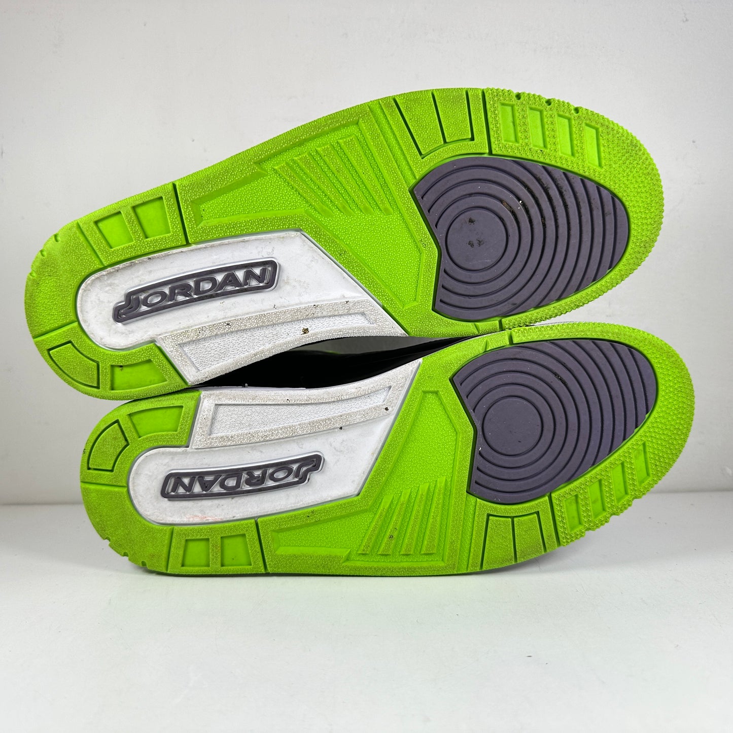 136064 018 Jordan 3 Retro Joker [USED] - 10.5 M (Used)