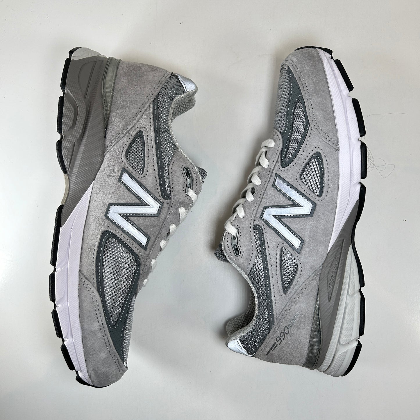 U990GR4 New Balance 990v4 MiUSA Grey Silver [USED] - 10 M (Used)