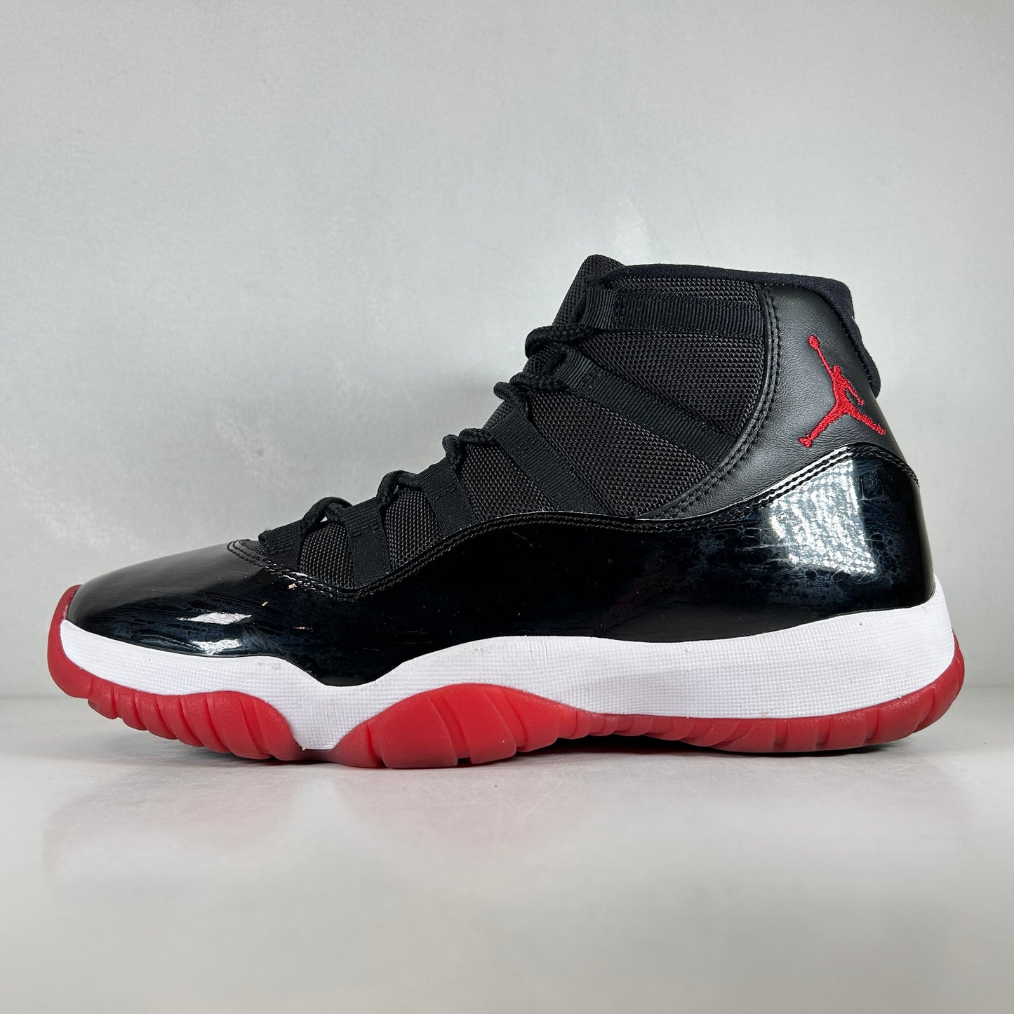 378037 061 Jordan 11 Bred (2019) [USED] - 10.5 M (Used2) (No Box2)