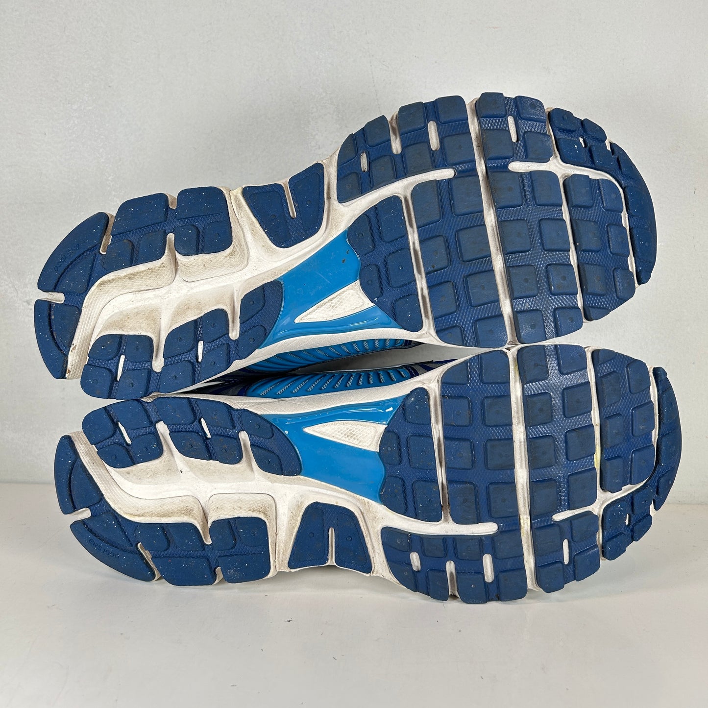 FB9149 400 Nike Zoom Vomero 5 Mystic Navy Worn Blue [USED] - 11 M (Used)