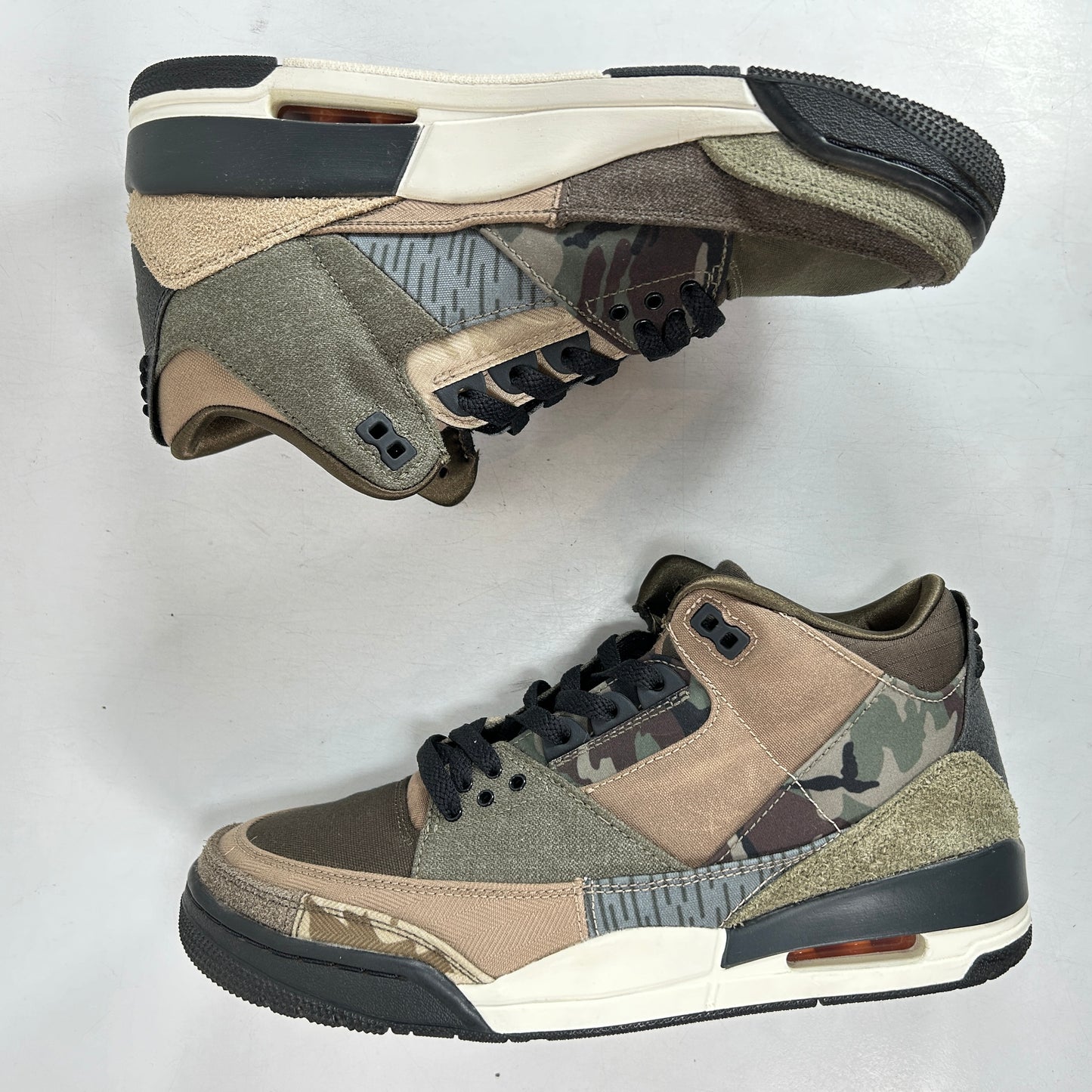 DO1830 200 Jordan 3 Retro Patchwork Camo [USED] - 9 M (Used)