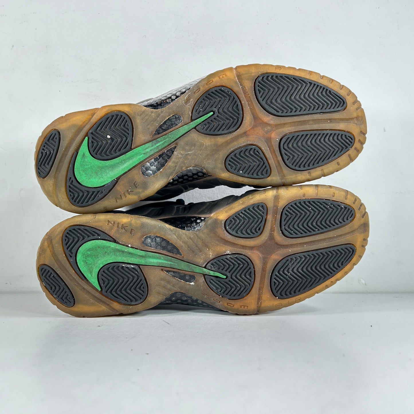 624041 302 Nike Air Foamposite Pro Gym Green [USED] - 11.5 M (Used) (No Box)