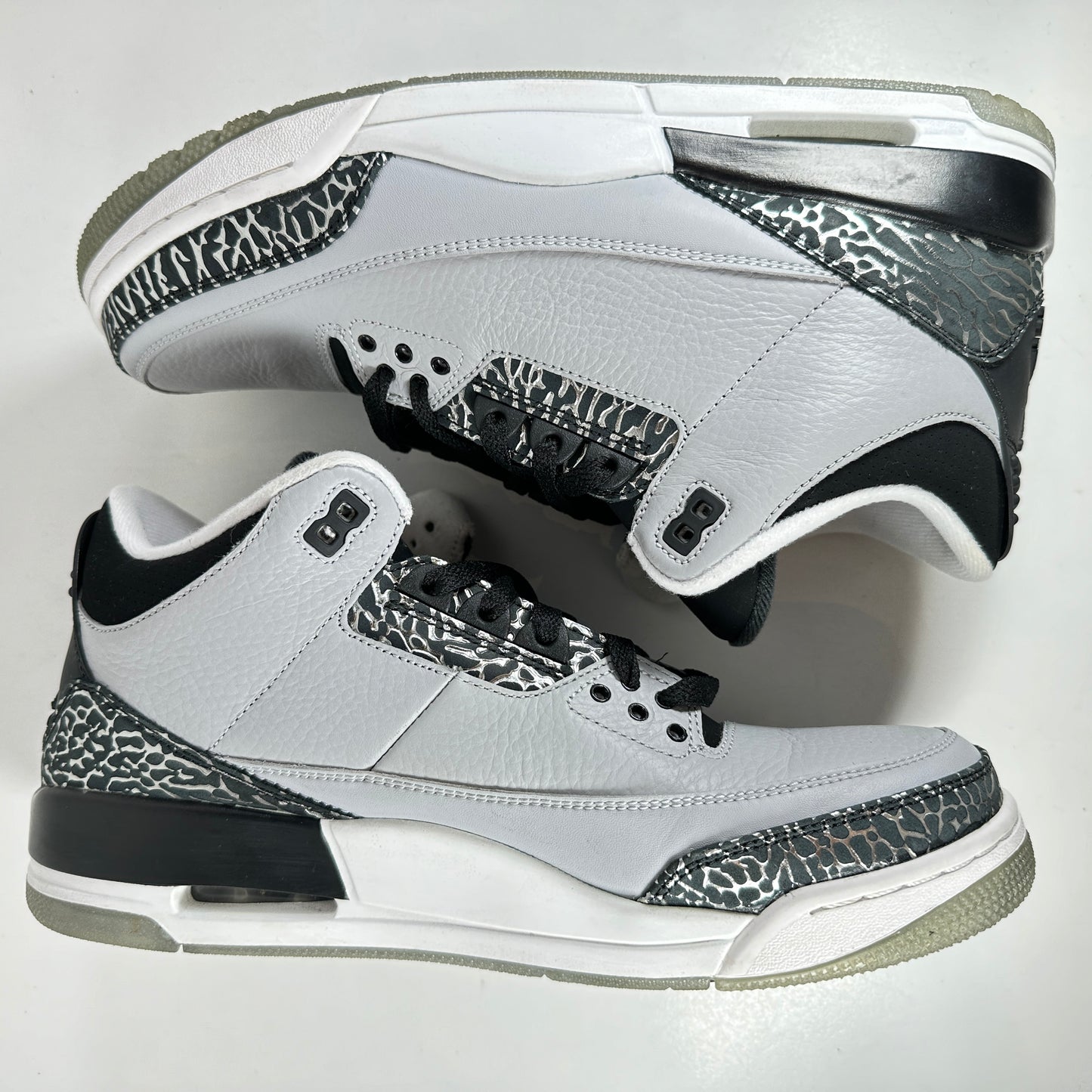 136064 004 Jordan 3 Retro Wolf Grey [USED] - 10.5 M (Used)
