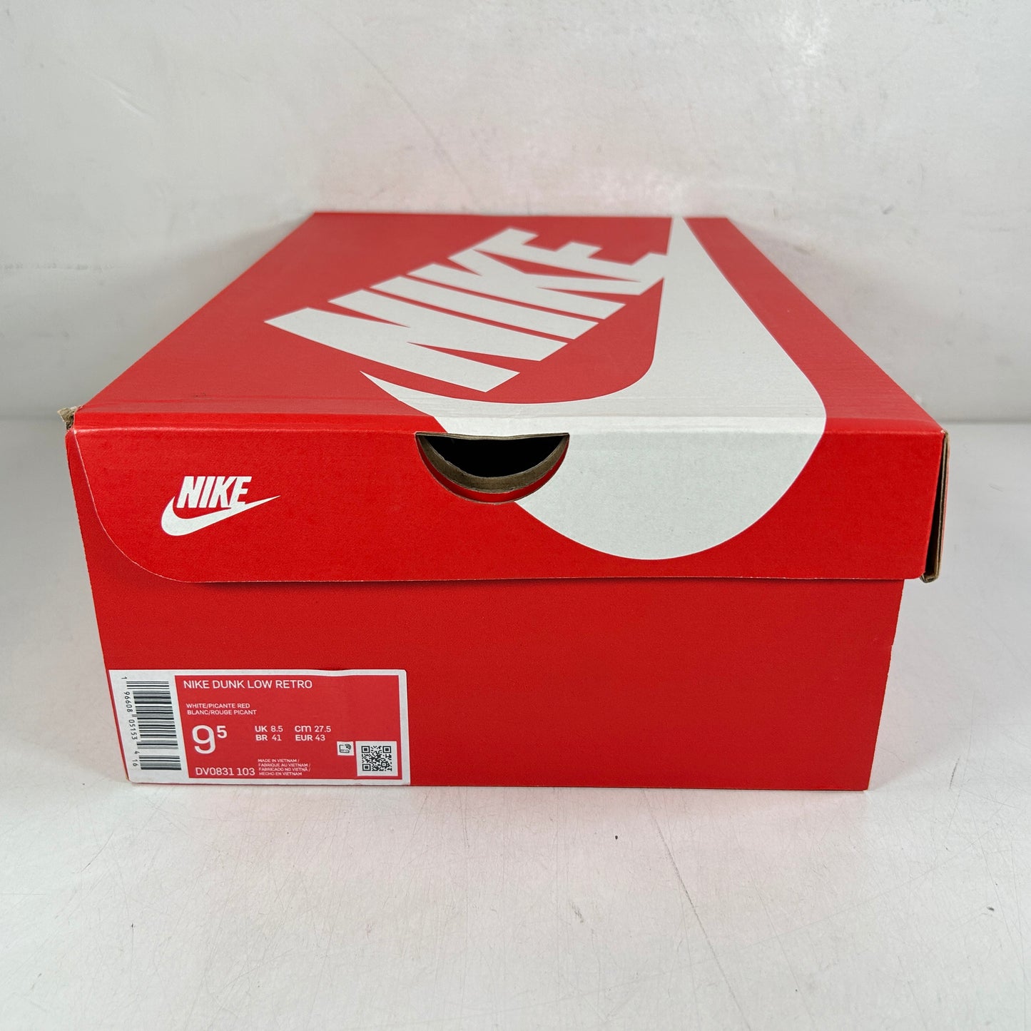 DV0831 103 Nike Dunk Low Retro White Picante Red [USED] - 9.5 M (Used)
