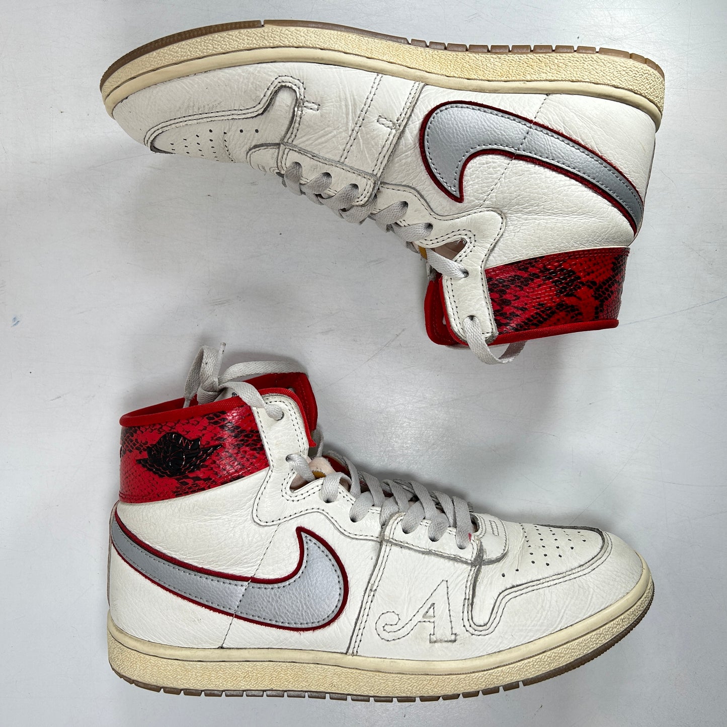 FN8675 100 Nike Jordan Air Ship PE SP Awake NY [USED] - 10.5 M (Used) (No Box)