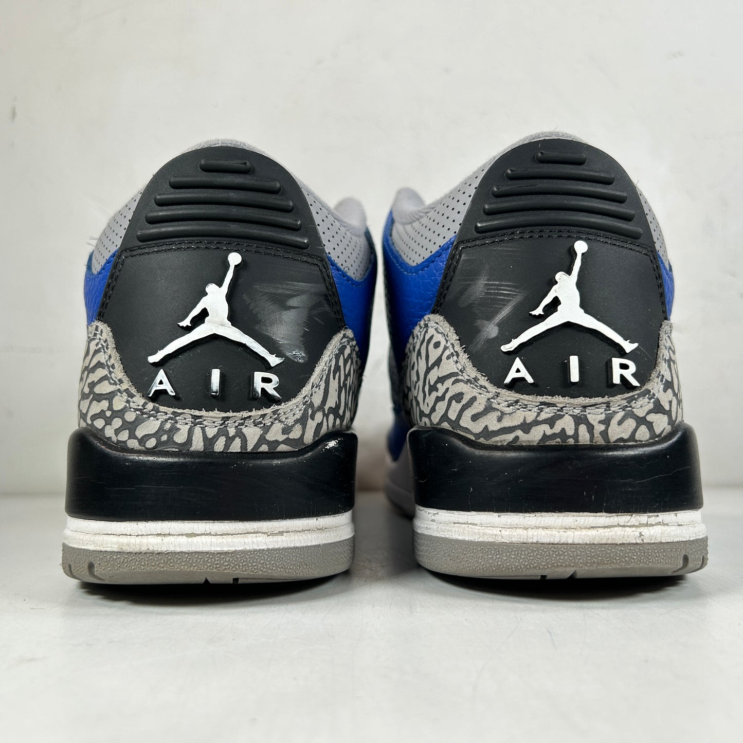 CT8532 400 Jordan 3 Retro Varsity Royal Cement [USED] - 9.5 M (Used)