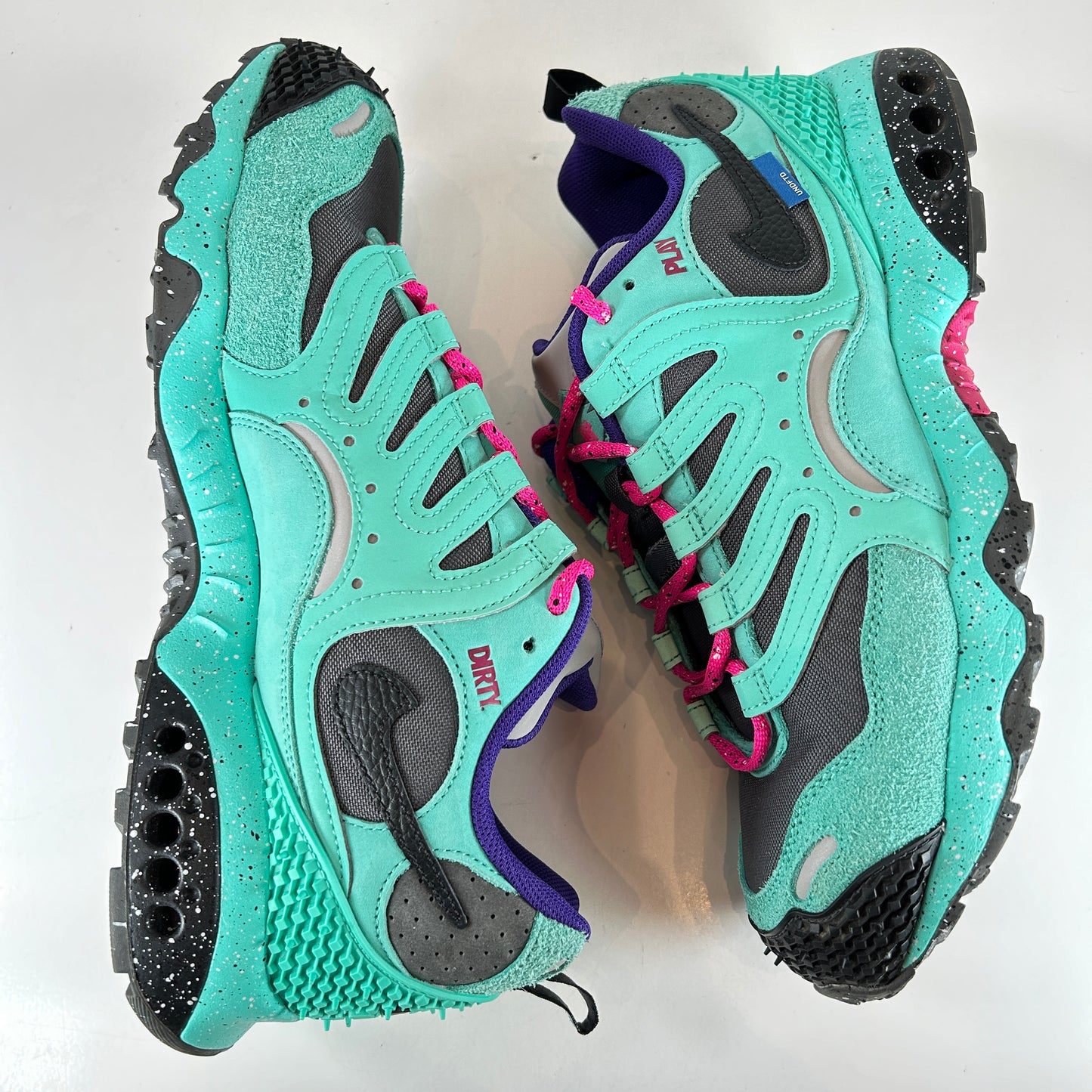 FN7546 301 Nike Air Terra Humara Undefeated Light Menta [USED] - 12 M (Used)