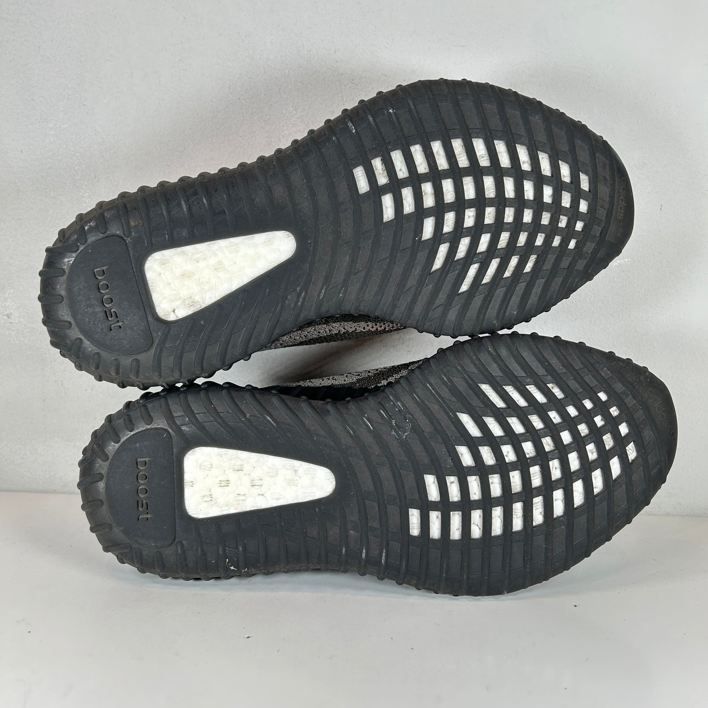 HQ7045 Adidas Yeezy Boost 350 V2 Carbon Beluga [USED] - 11 M (Used)