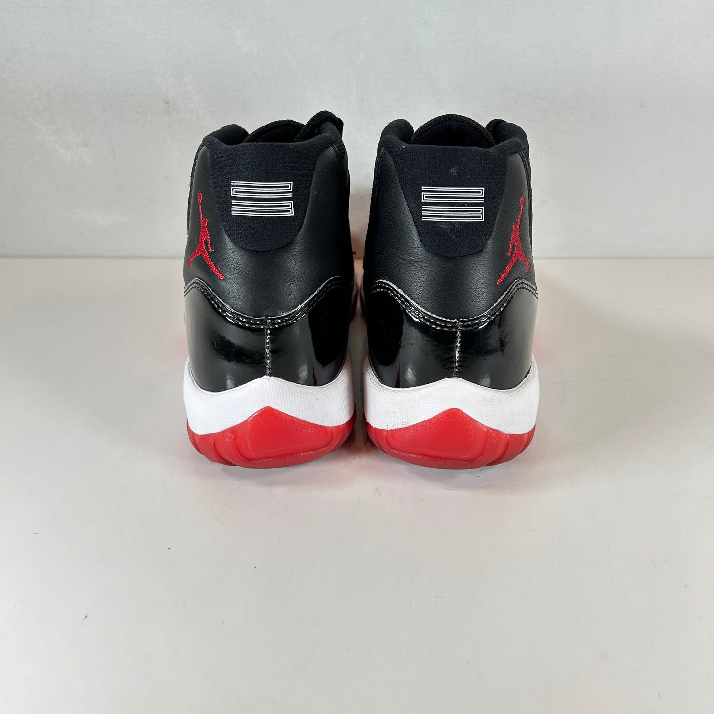 378037 061 Jordan 11 Bred (2019) [USED] - 9 M (Used3)