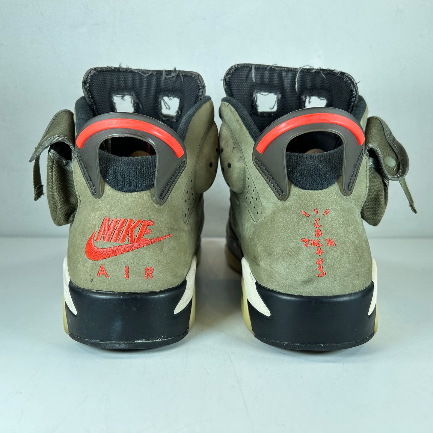 CN1084 200 Jordan 6 Retro Travis Scott [USED] - 12 M (Used2)